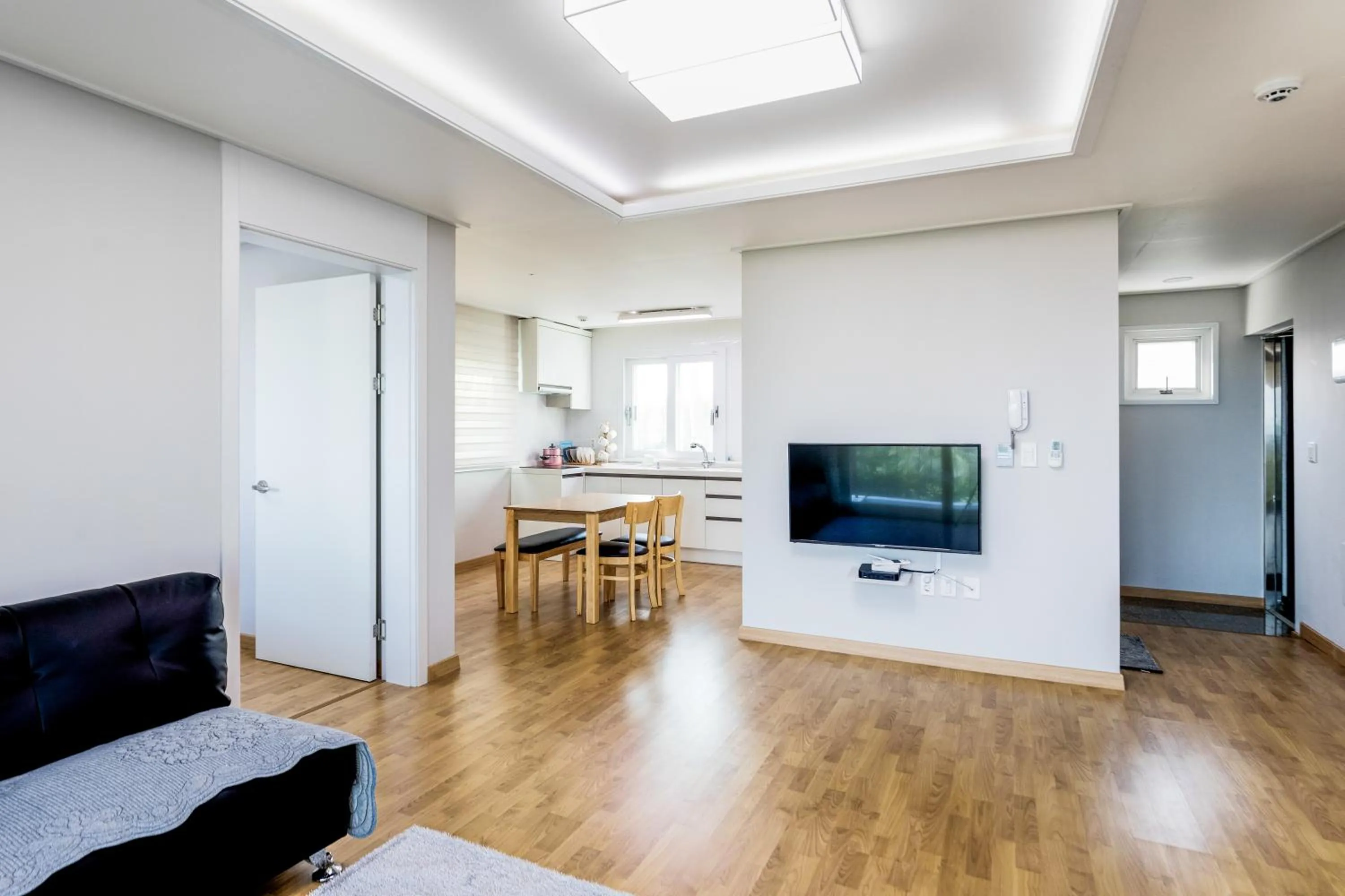 Jeju Bada Wi Olle Pension