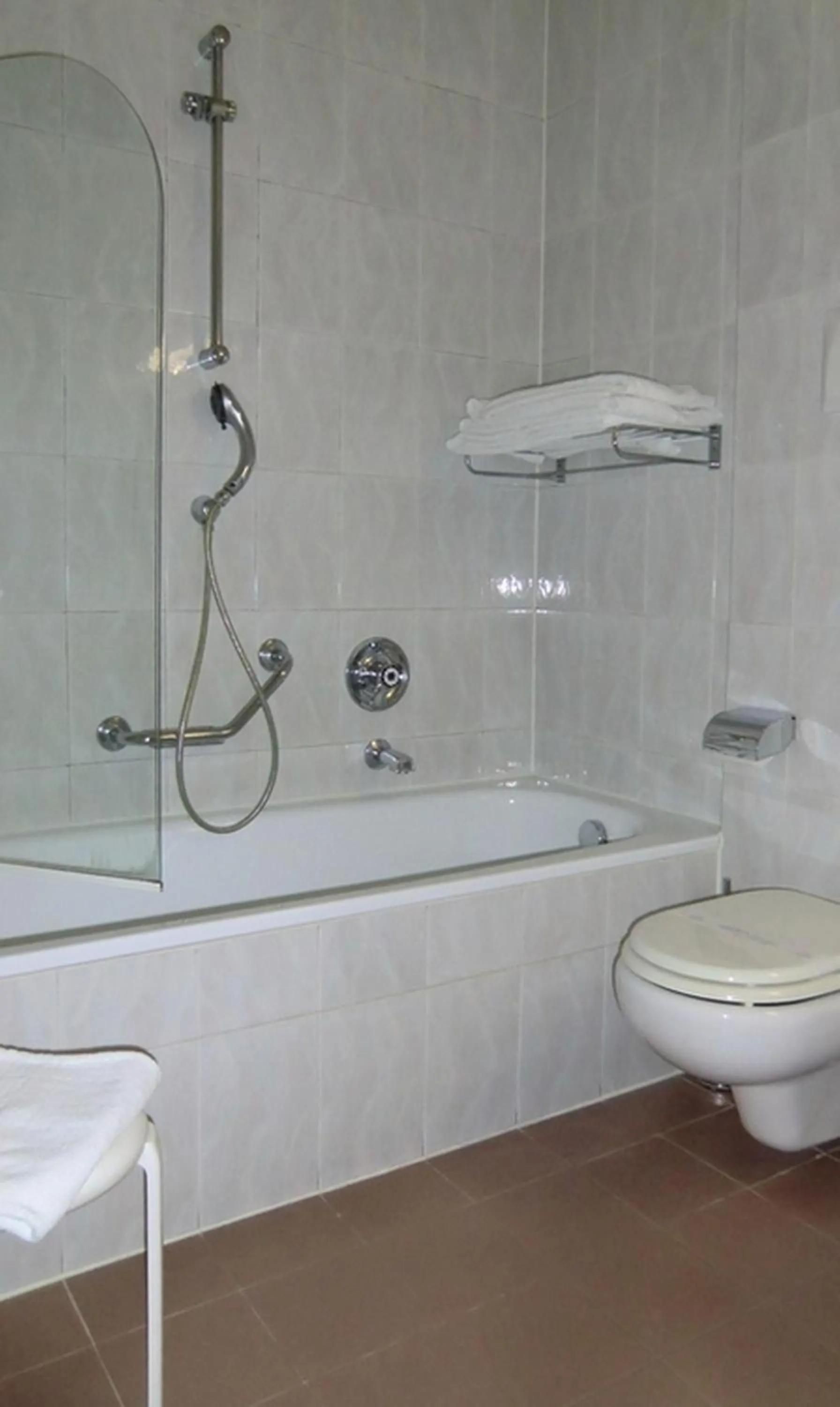 Shower in Hotel Giardino