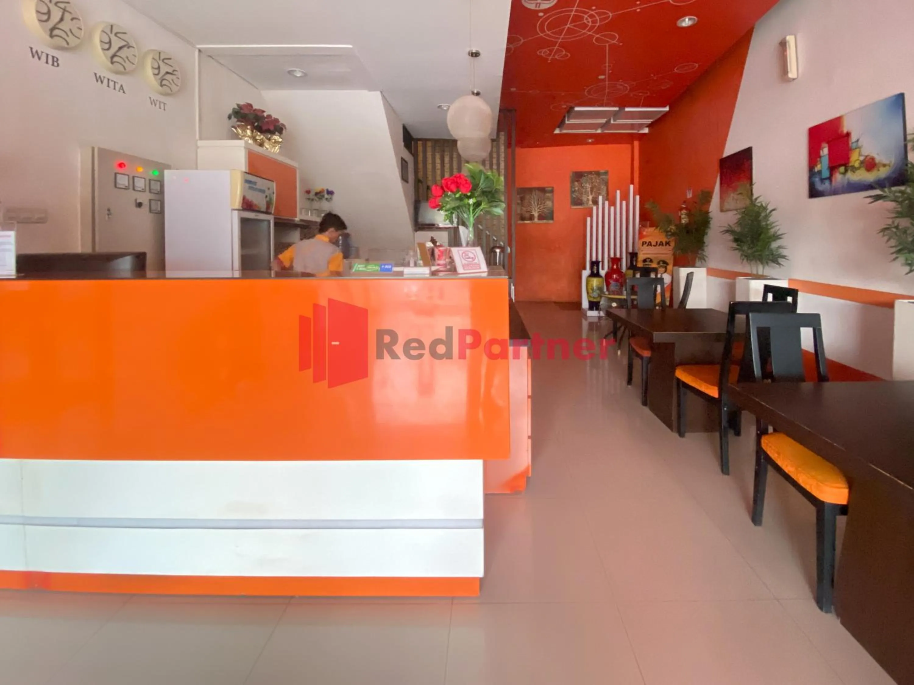 Lobby or reception in Hotel Alpha Makassar RedPartner