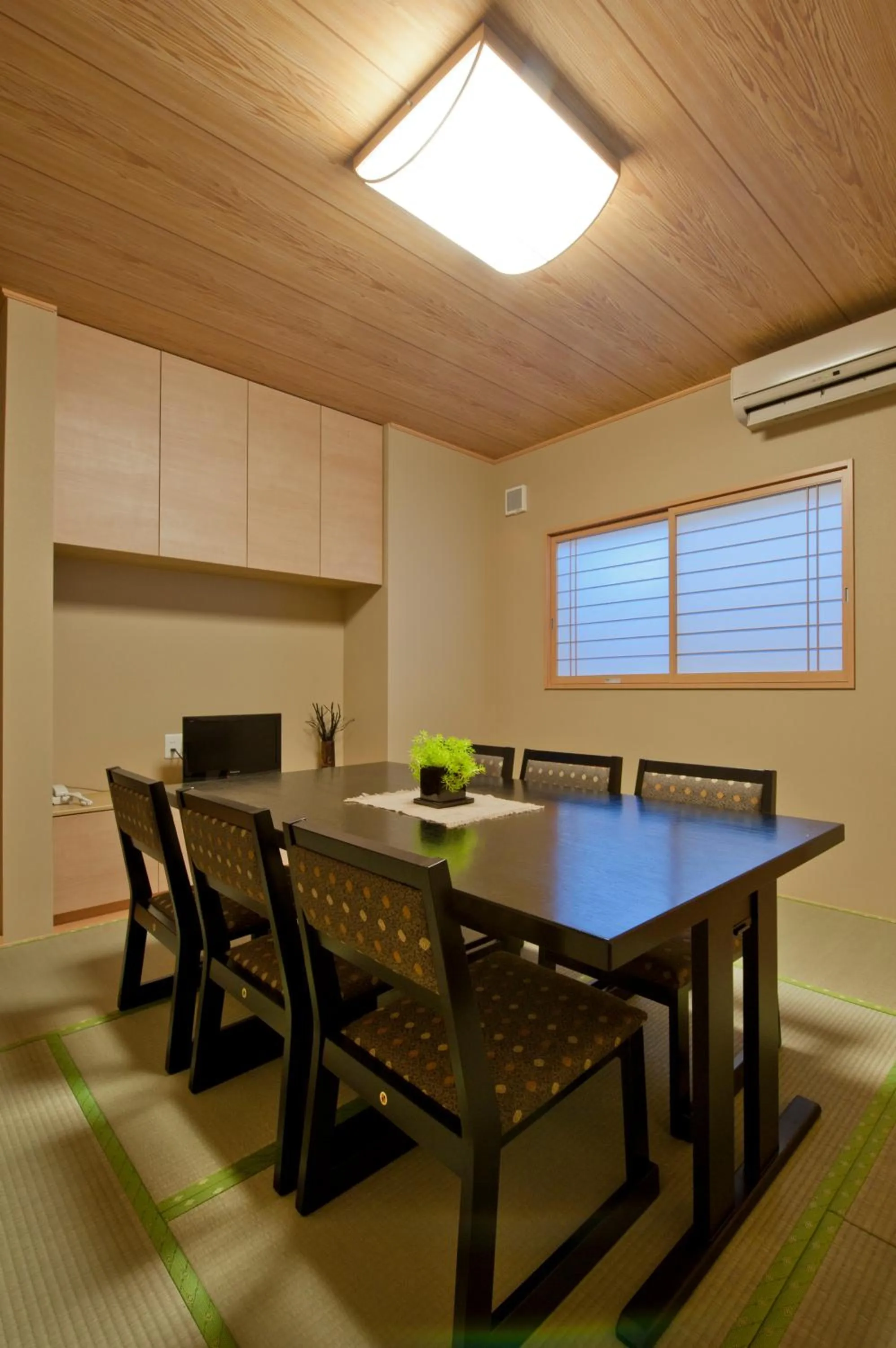 Restaurant/places to eat in Hinode Ryokan