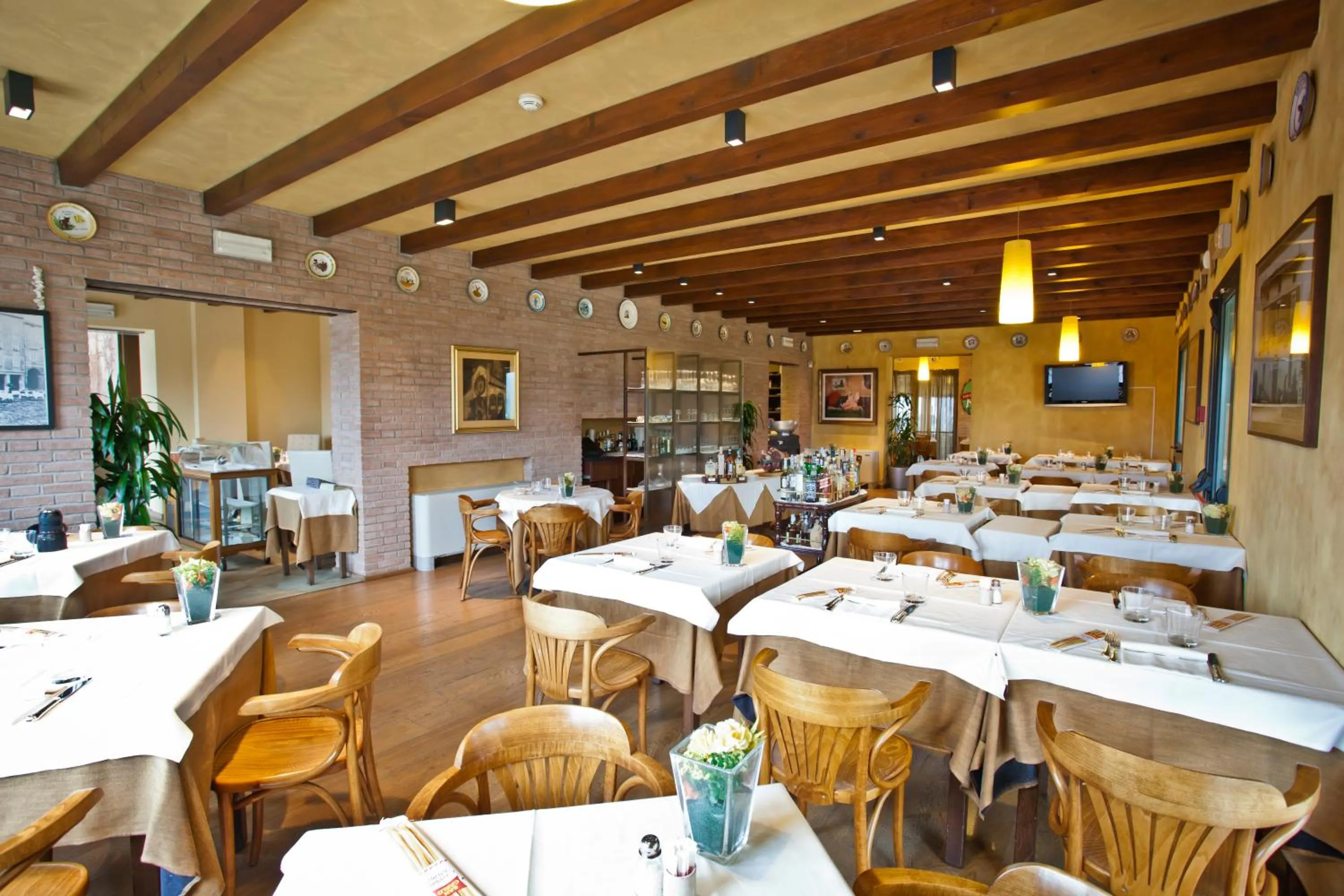 Restaurant/places to eat in Hotel Real Fini Baia Del Re