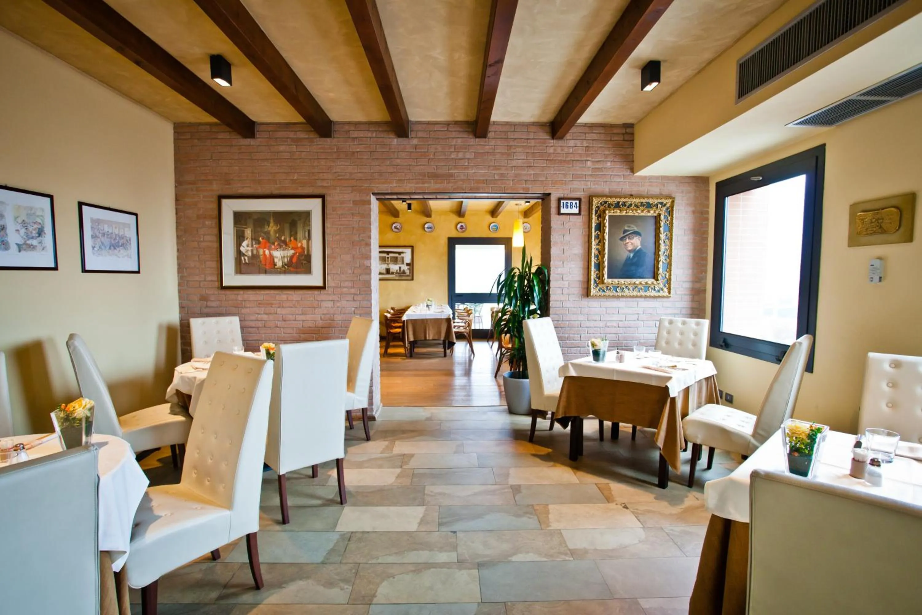 Restaurant/places to eat in Hotel Real Fini Baia Del Re