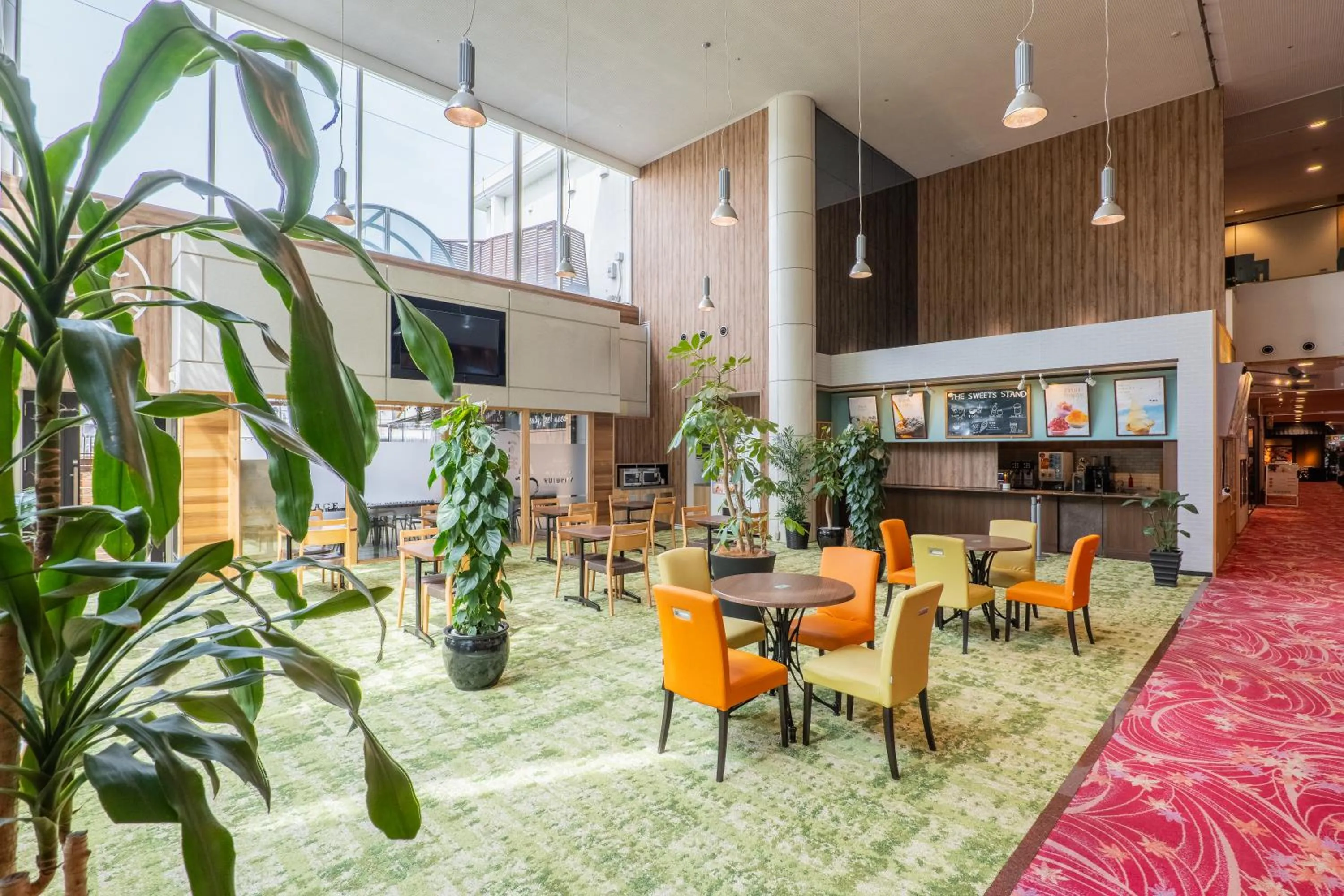 Restaurant/places to eat in -SPA RESORT- Nagoya Kasadera Hotel