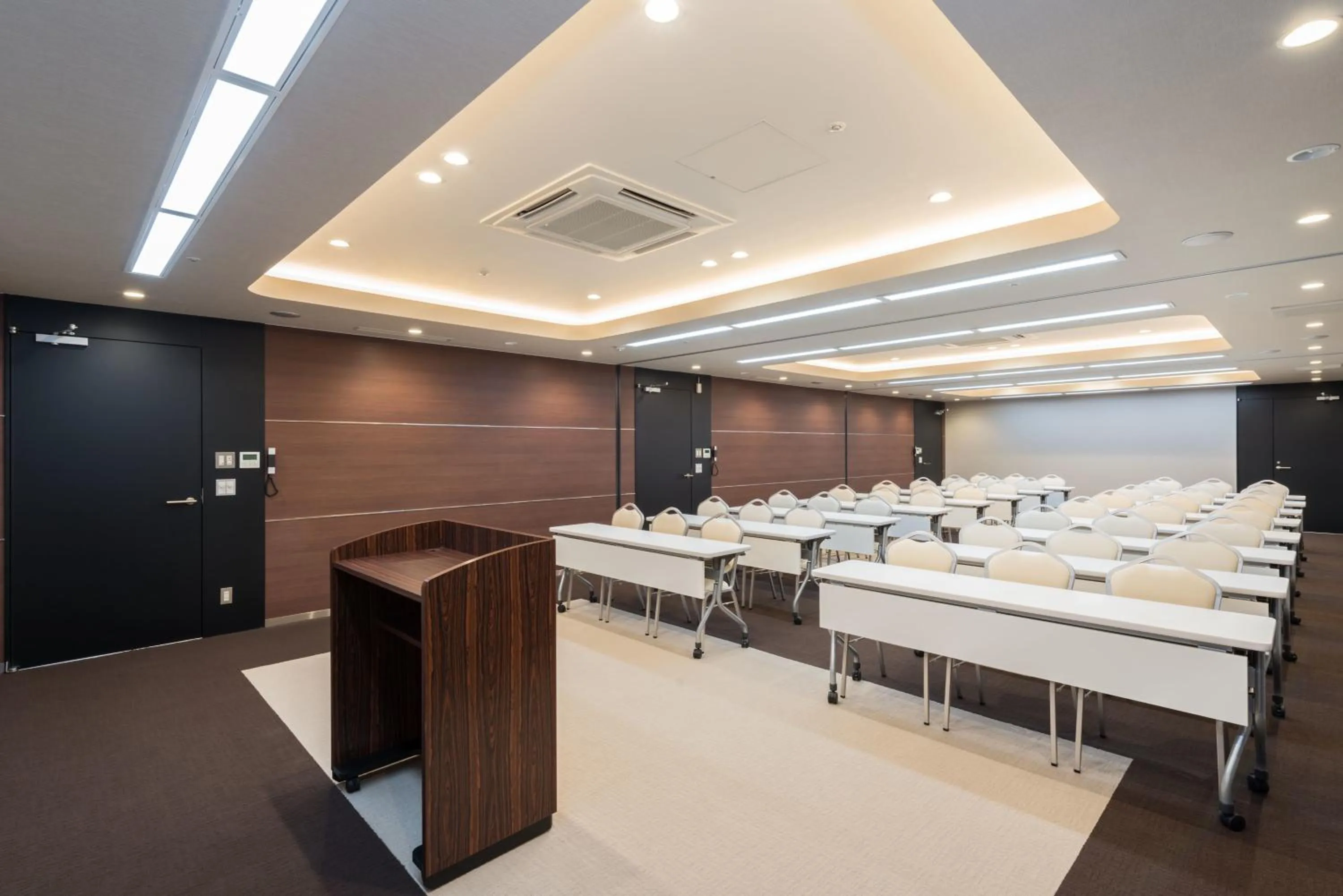 Meeting/conference room in Nagoya Kanayama Hotel