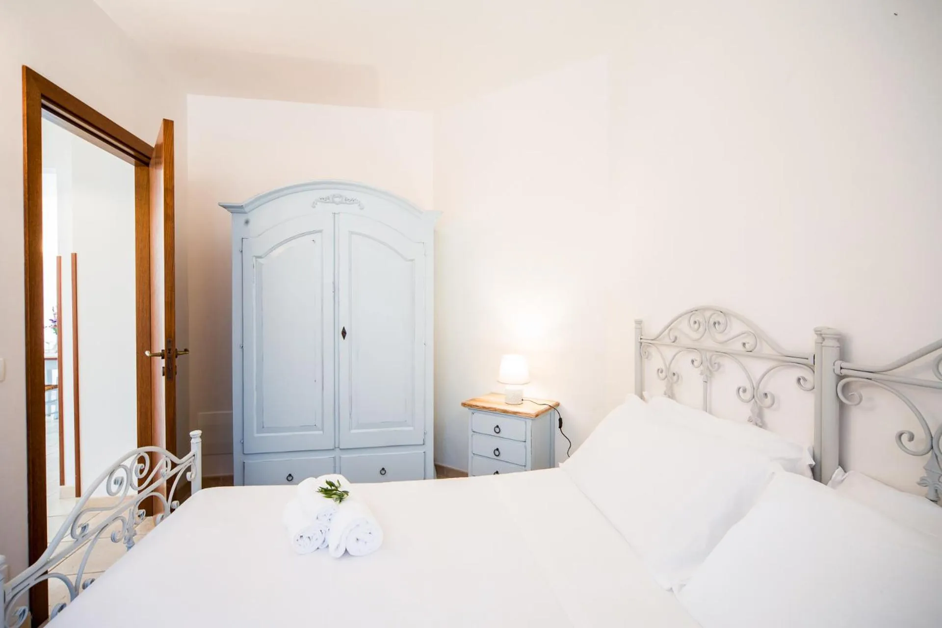 Bed in Trulli Nuova Aia Resort