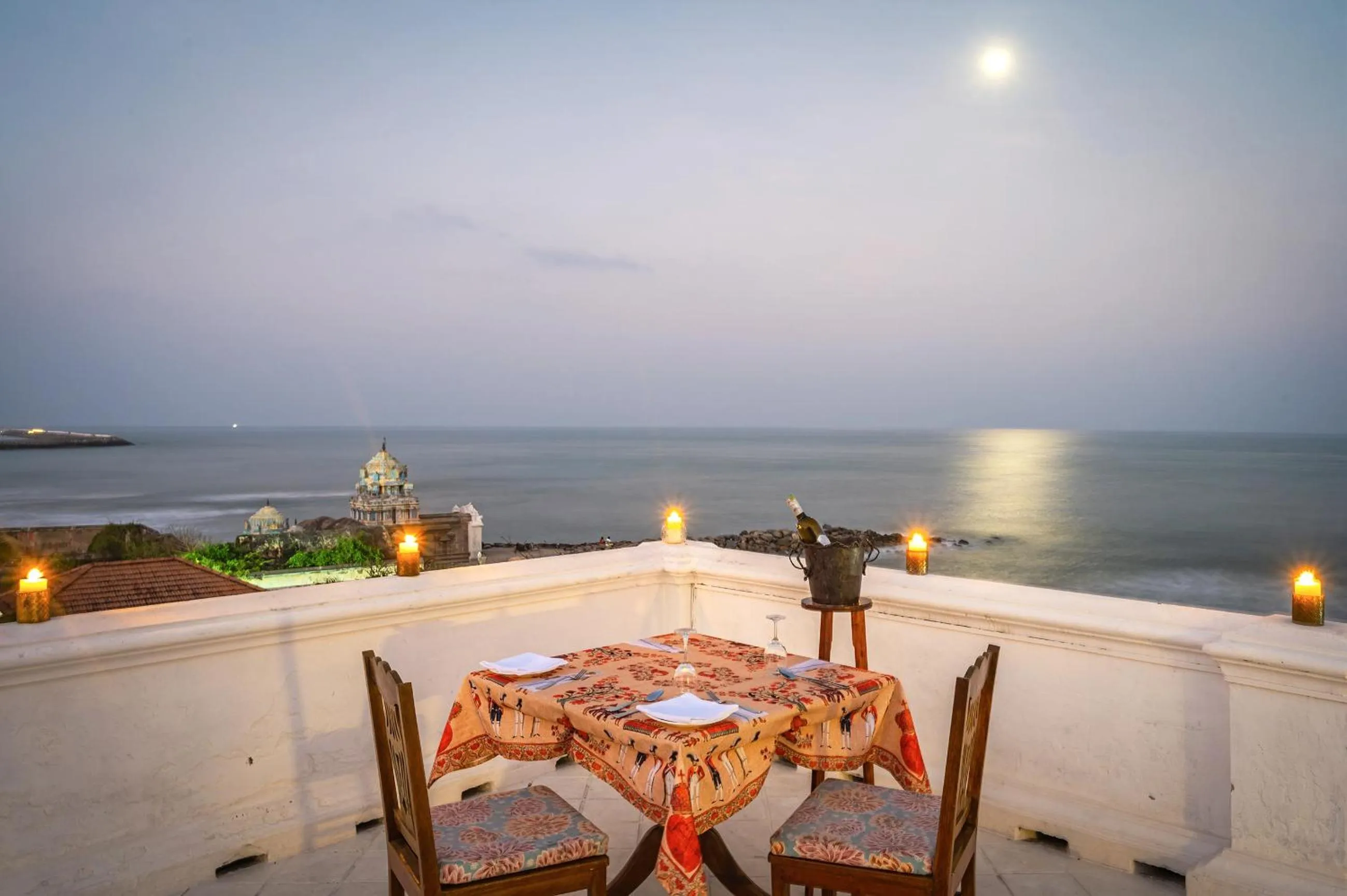 Restaurant/places to eat in Neemrana's - Bungalow on The Beach