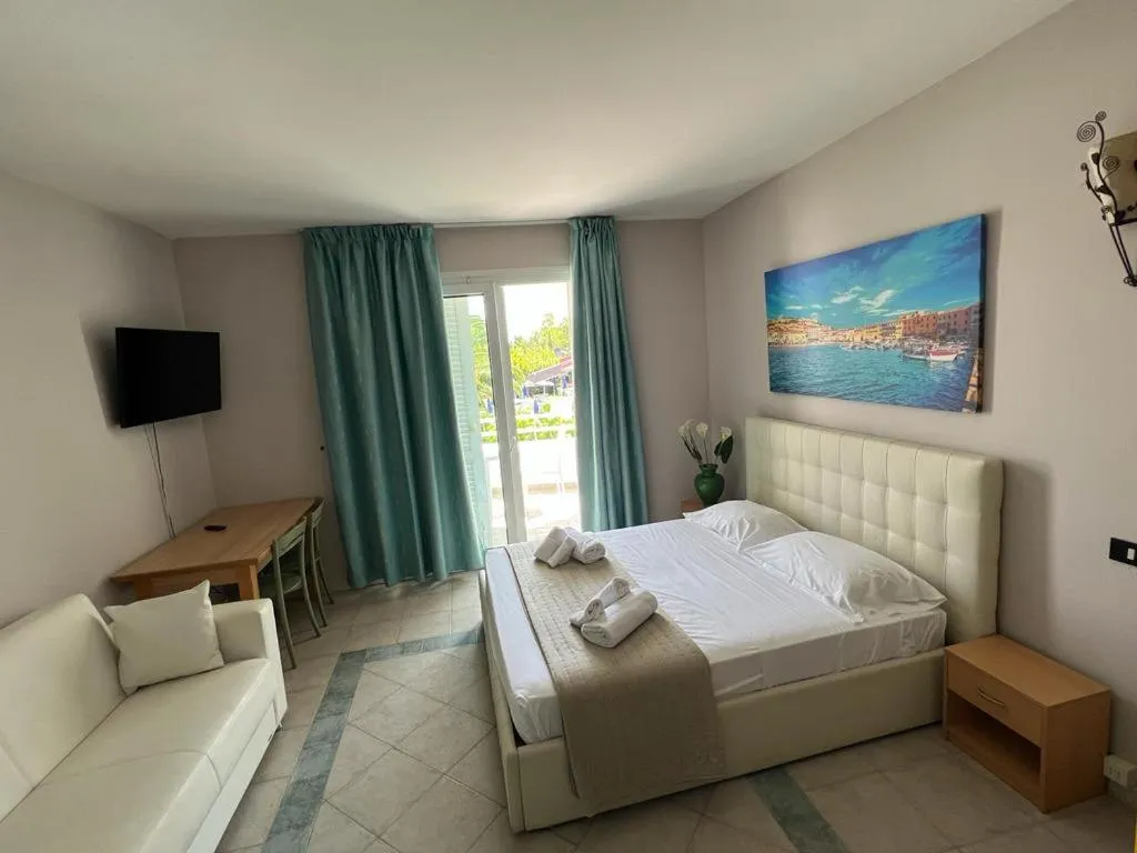 Bed in Hotel La Buca Del Gatto