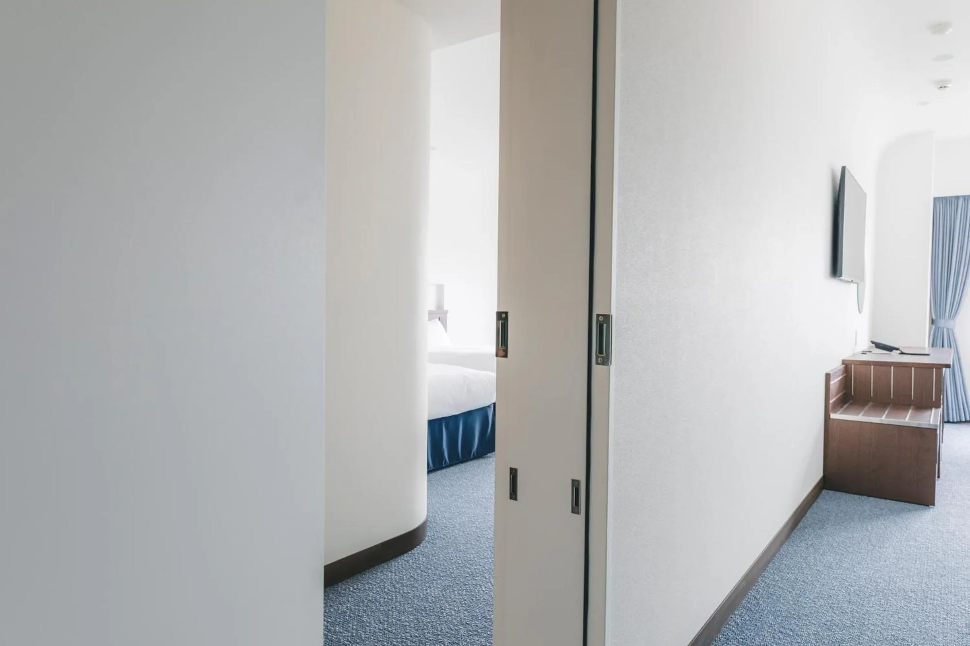 Photo of the whole room, Bed in Seaside Hotel Maiko Villa Kobe