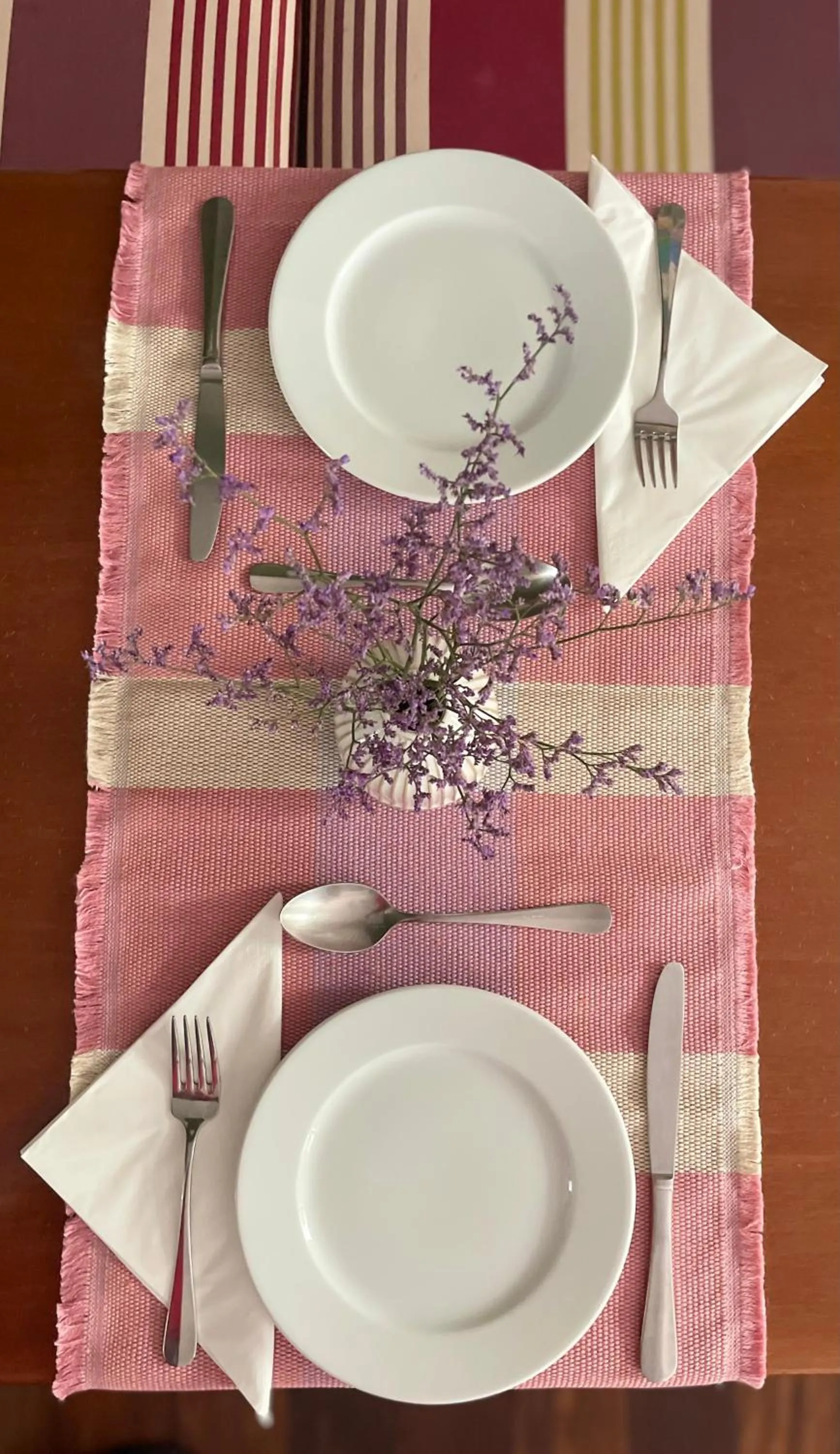 Restaurant/places to eat in Hotel Colombia