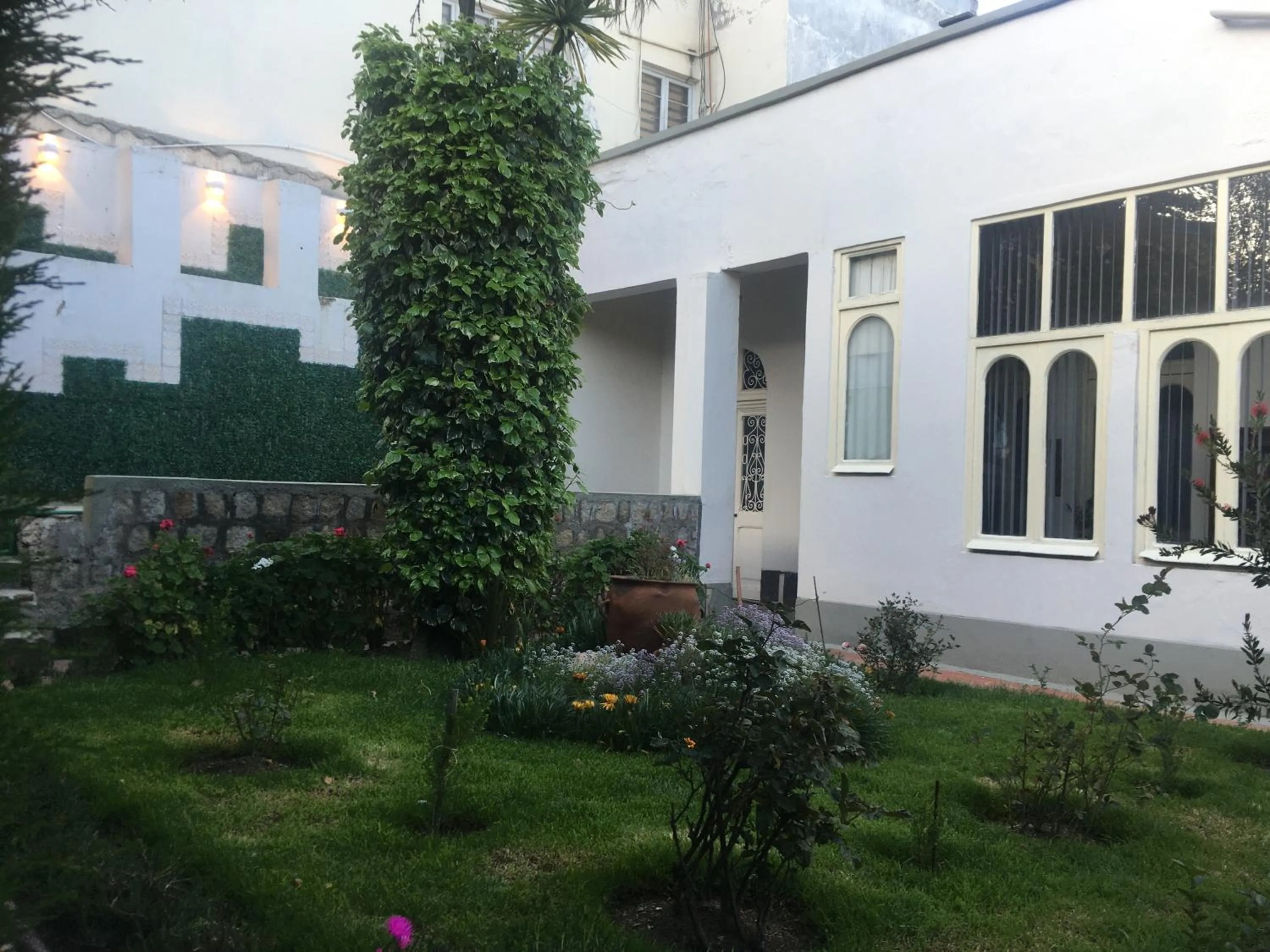 Property building in La casa de Teresita