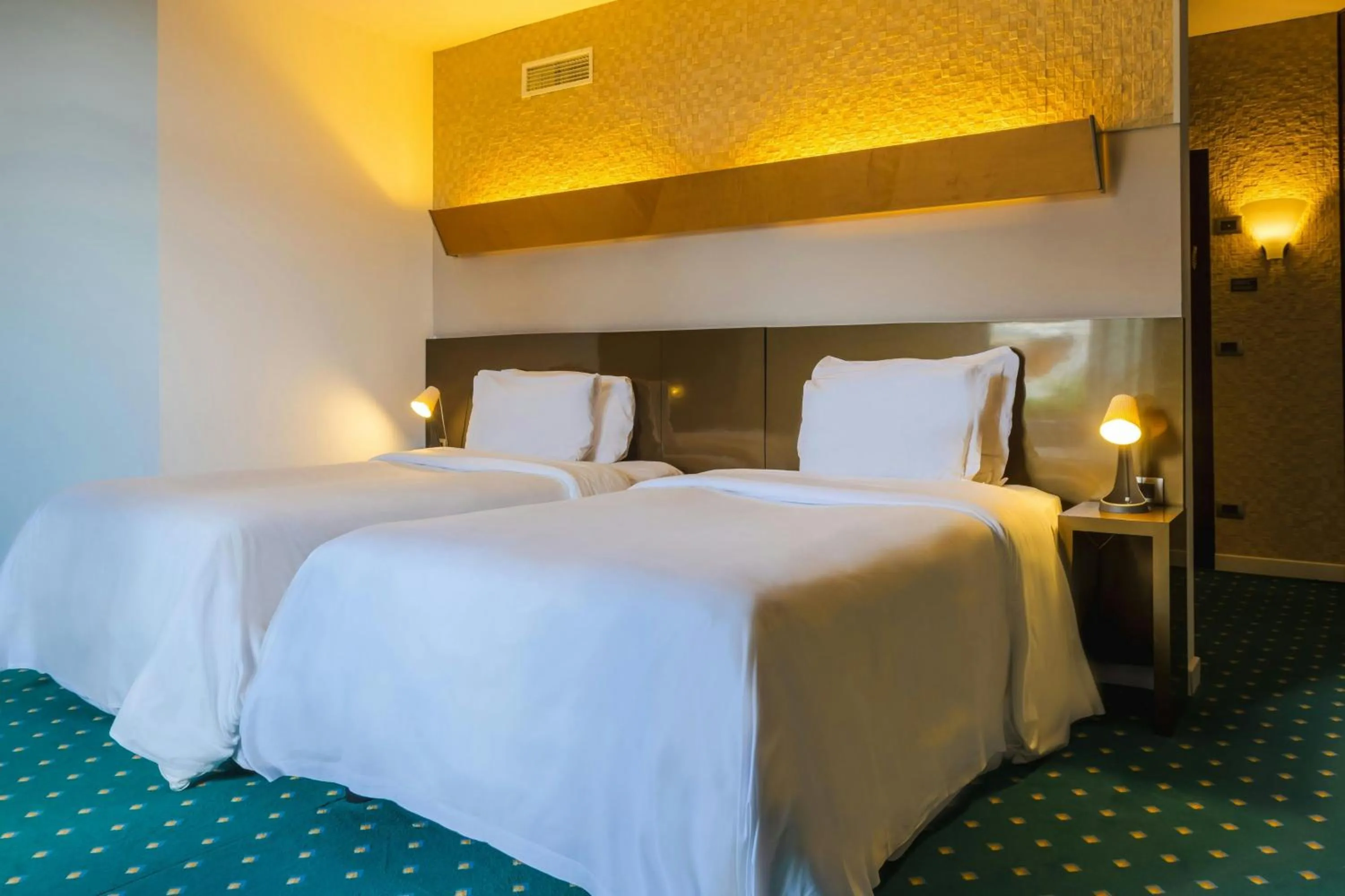 Photo of the whole room, Bed in Four Points by Sheraton Catania Hotel