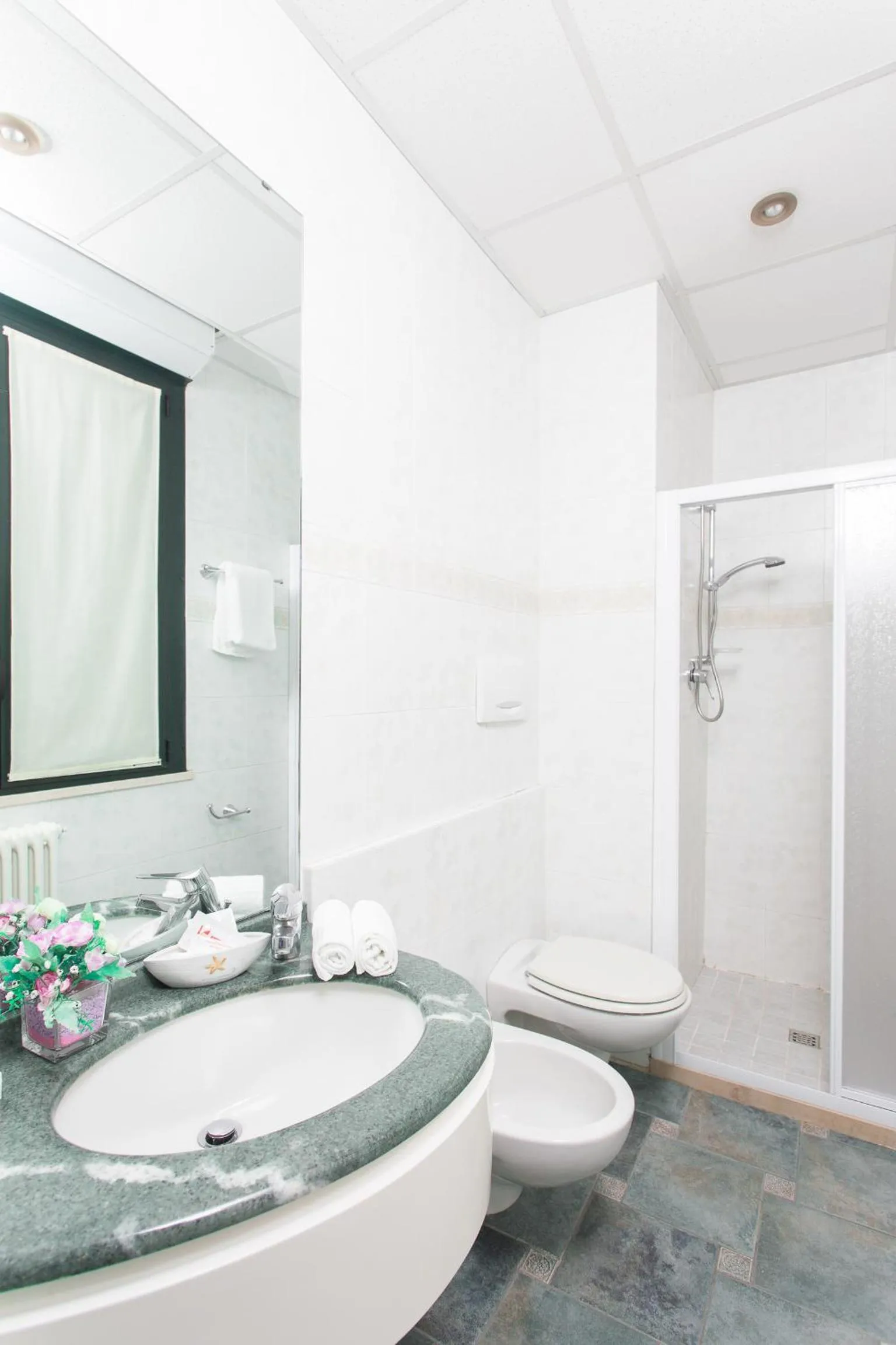 Bathroom in Hotel Zeus