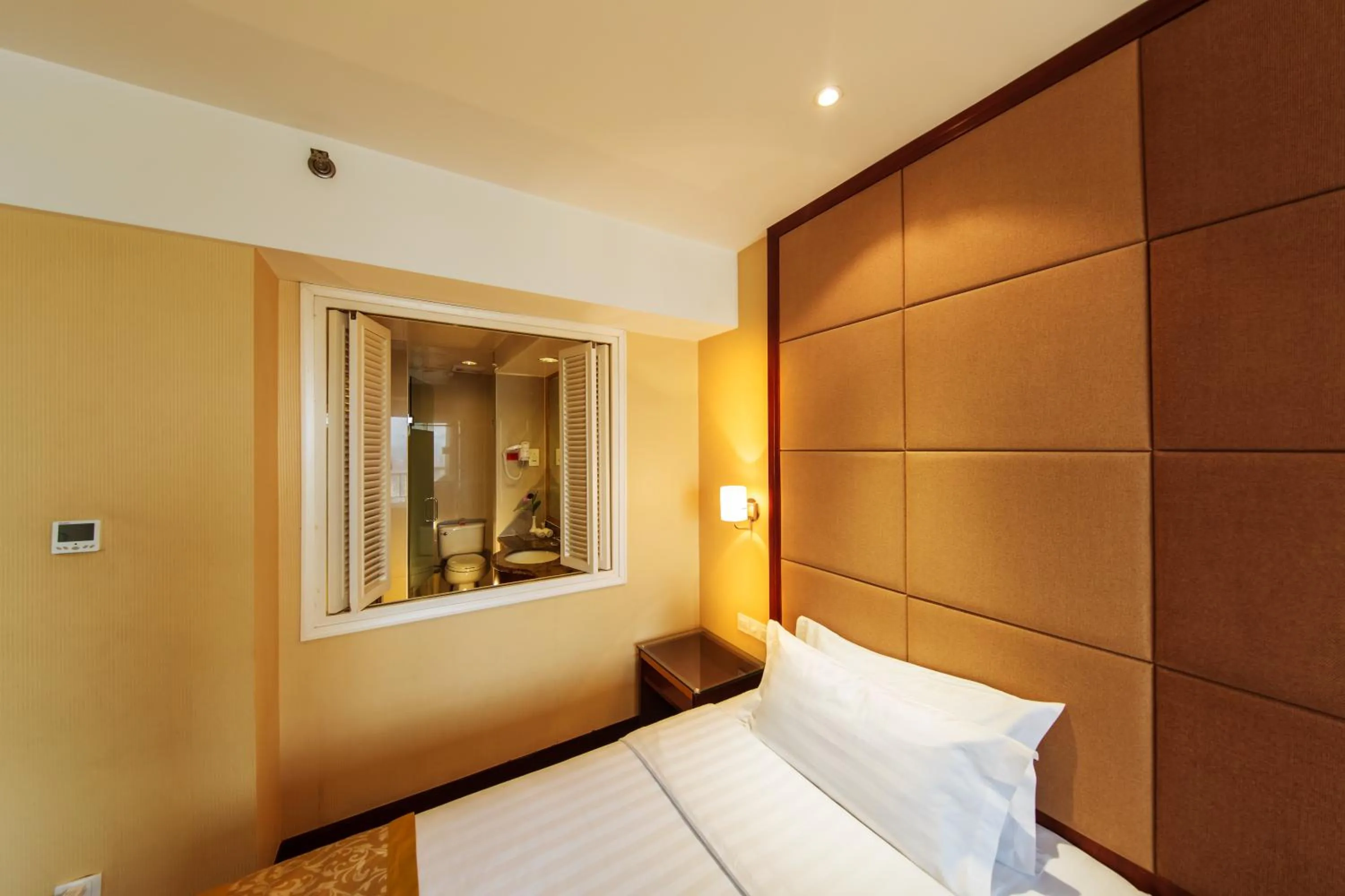Bed in Fulitai International Hotel