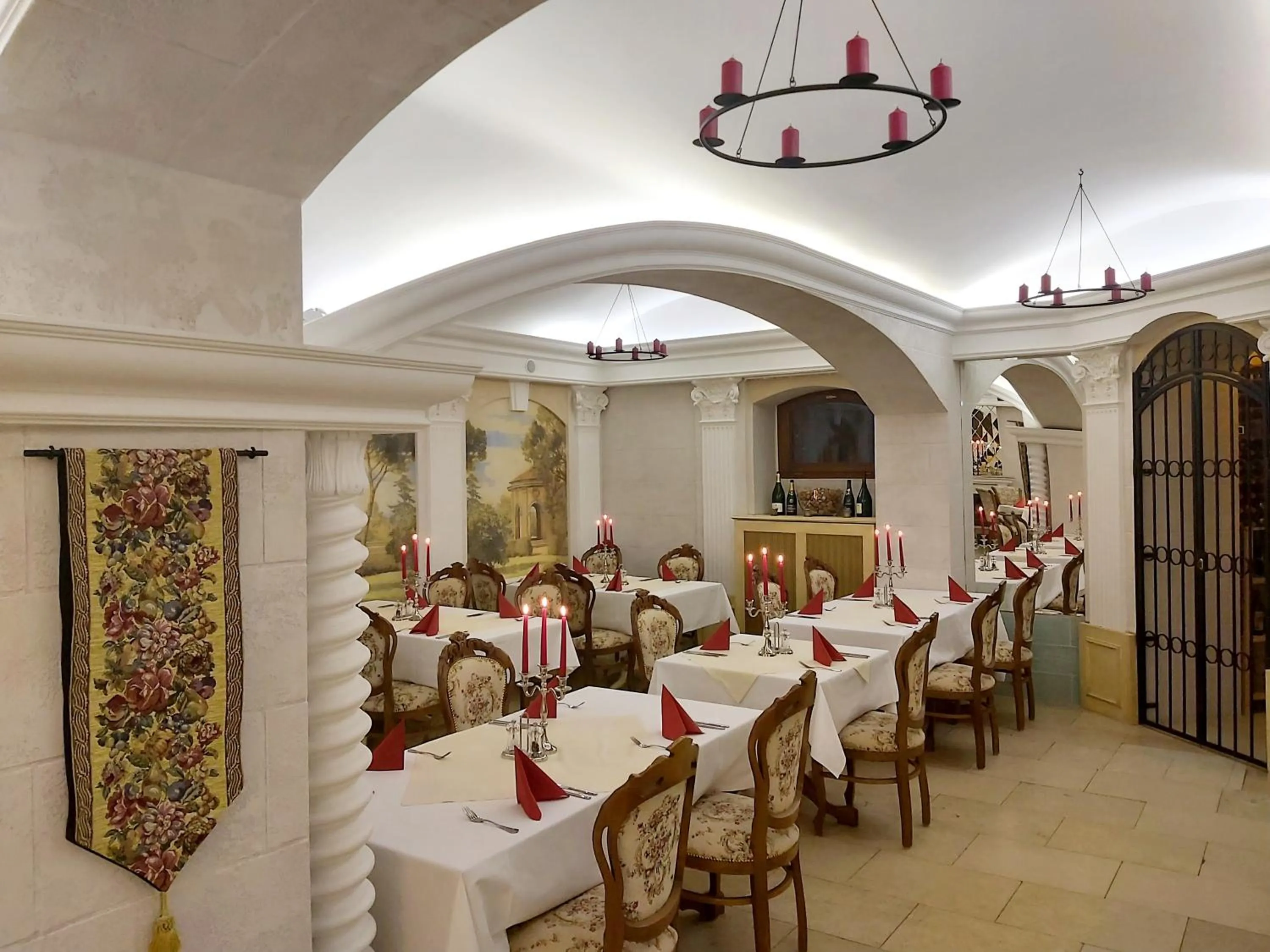 Restaurant/places to eat in Hotel Villa Golf Cihelny