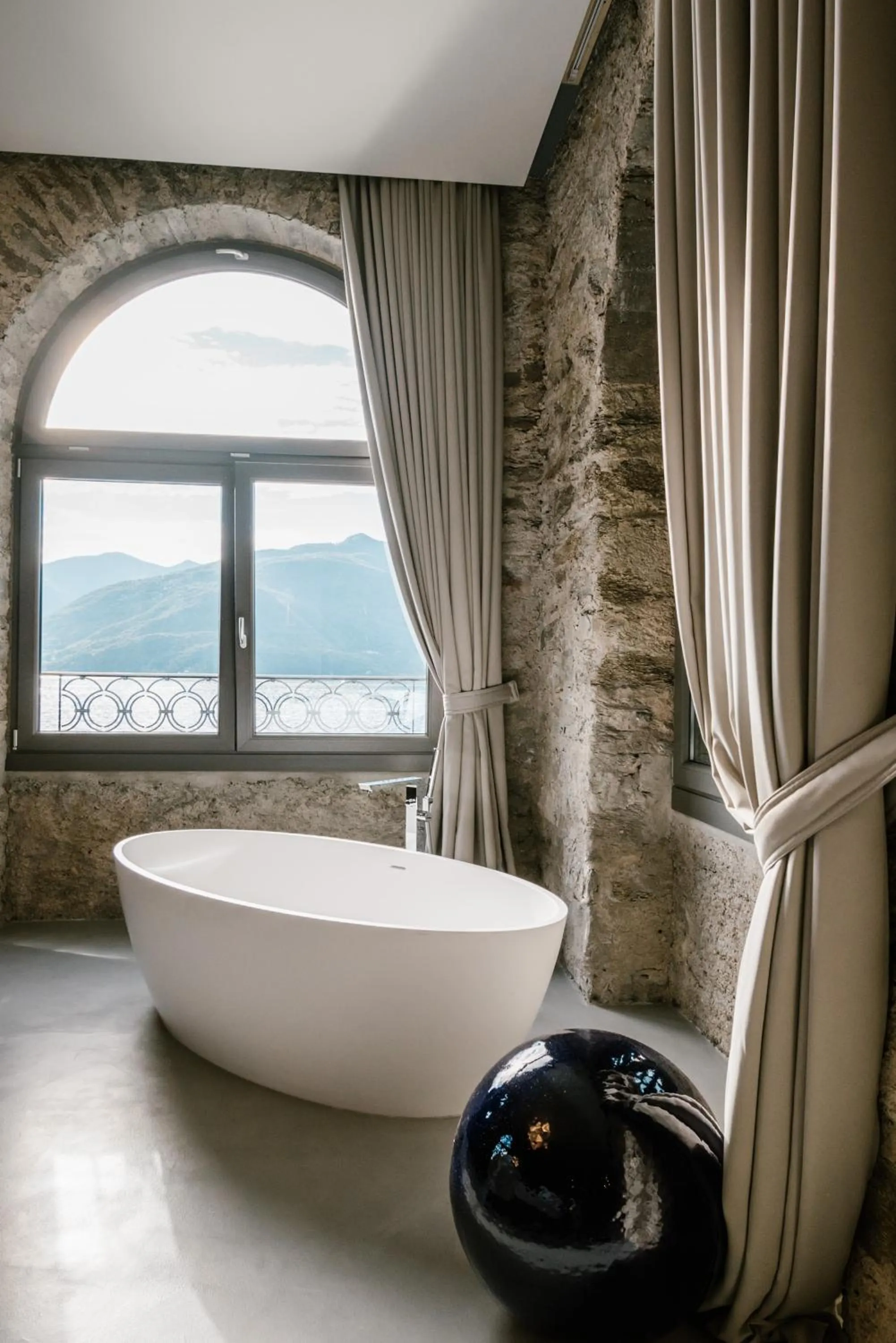 Bath in Relais Villa Porta