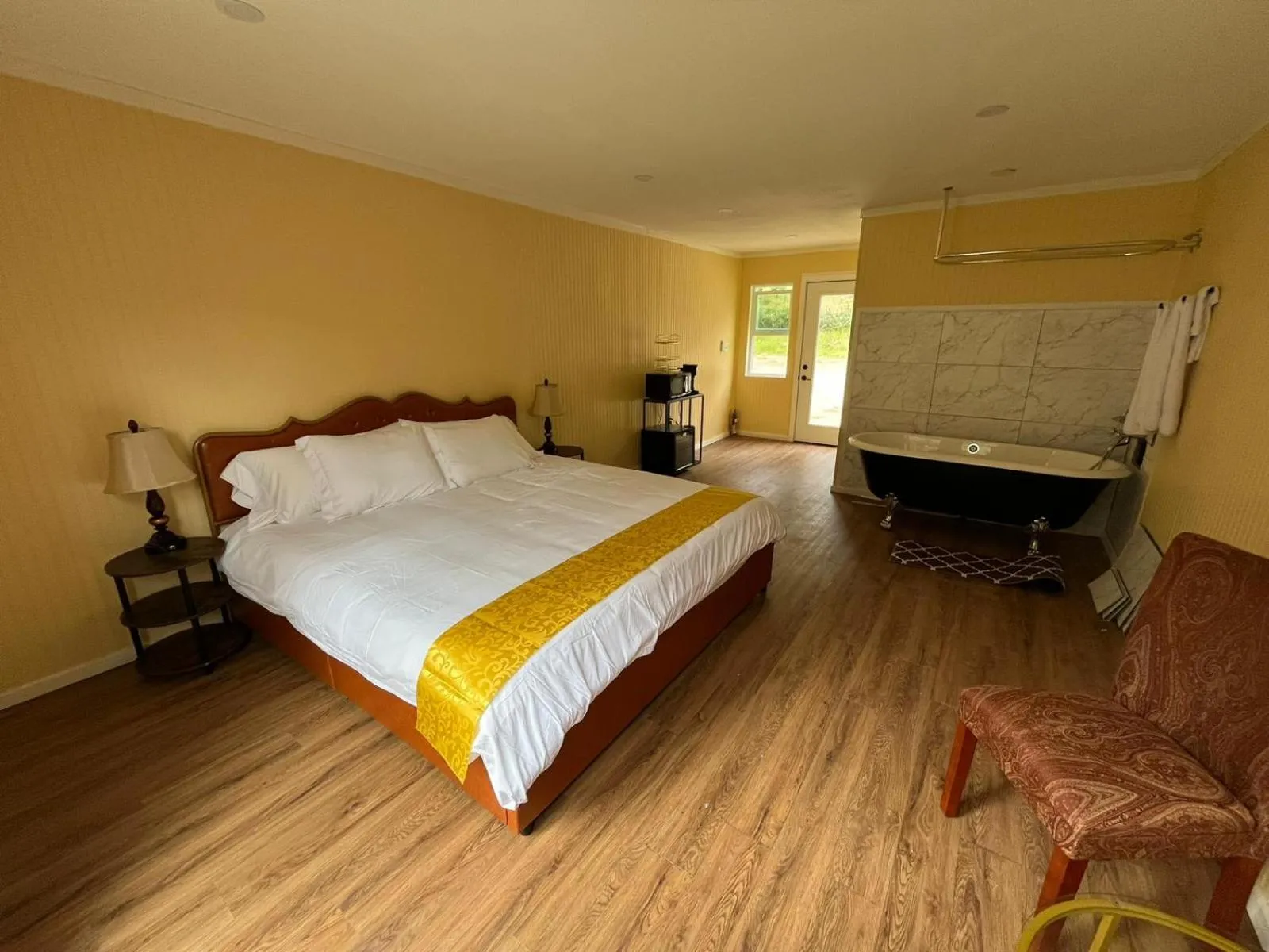 Bed in Quiet Mind Lodge, Spa & Retreat Sequoias