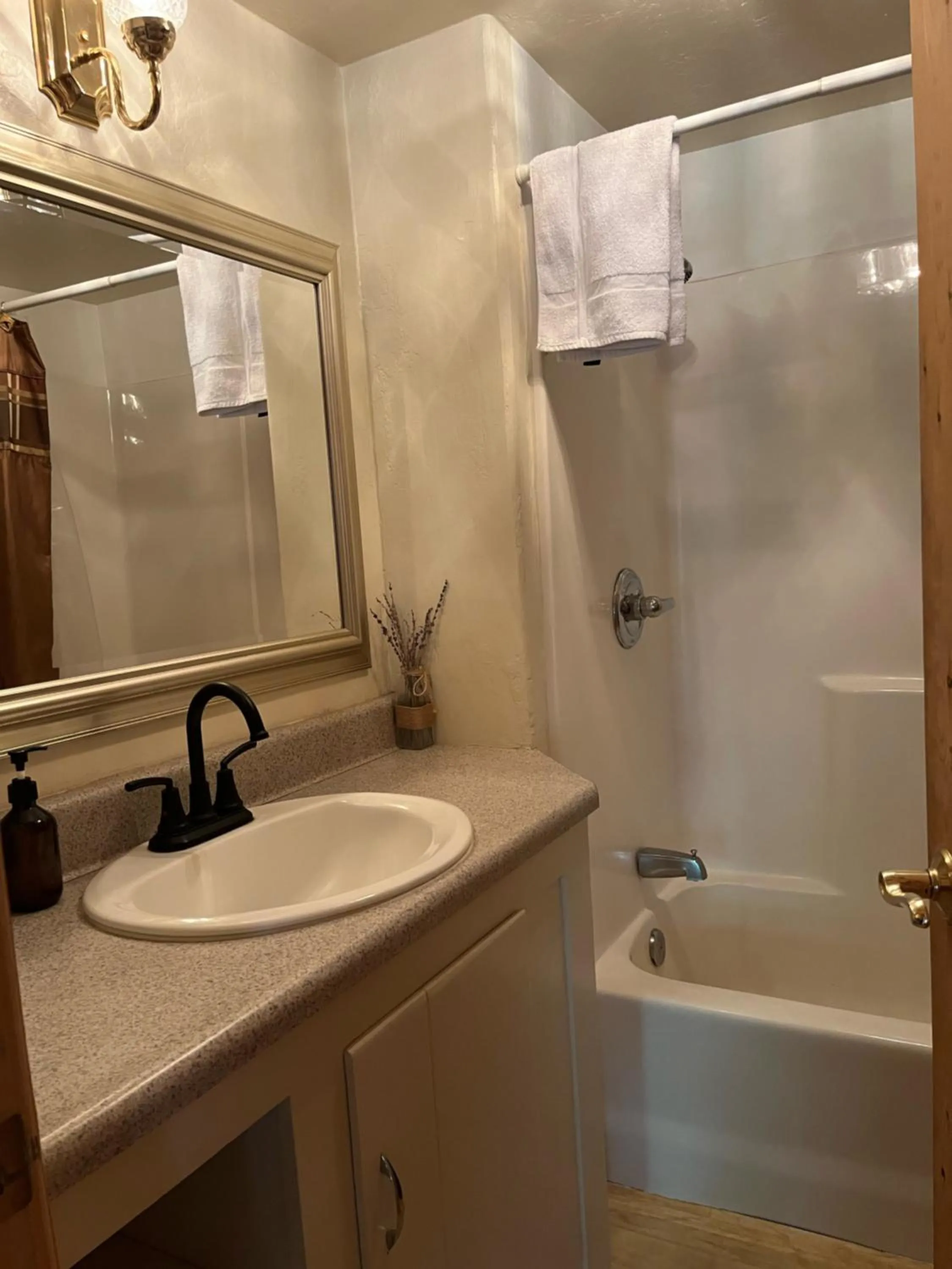 Quiet Mind Lodge, Spa & Retreat Sequoias