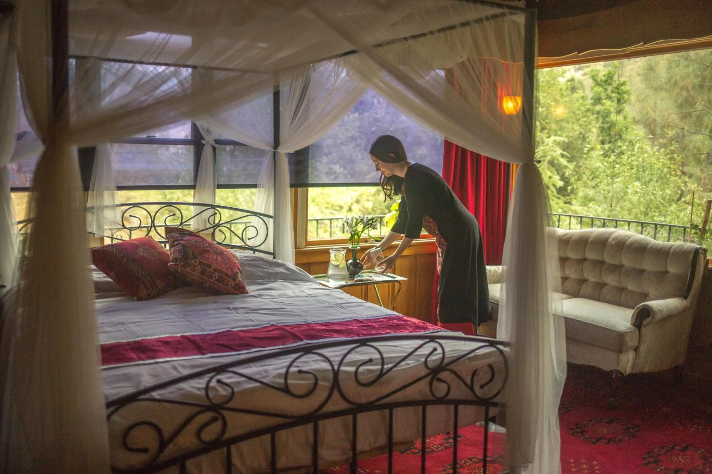 Bed in Quiet Mind Lodge, Spa & Retreat Sequoias