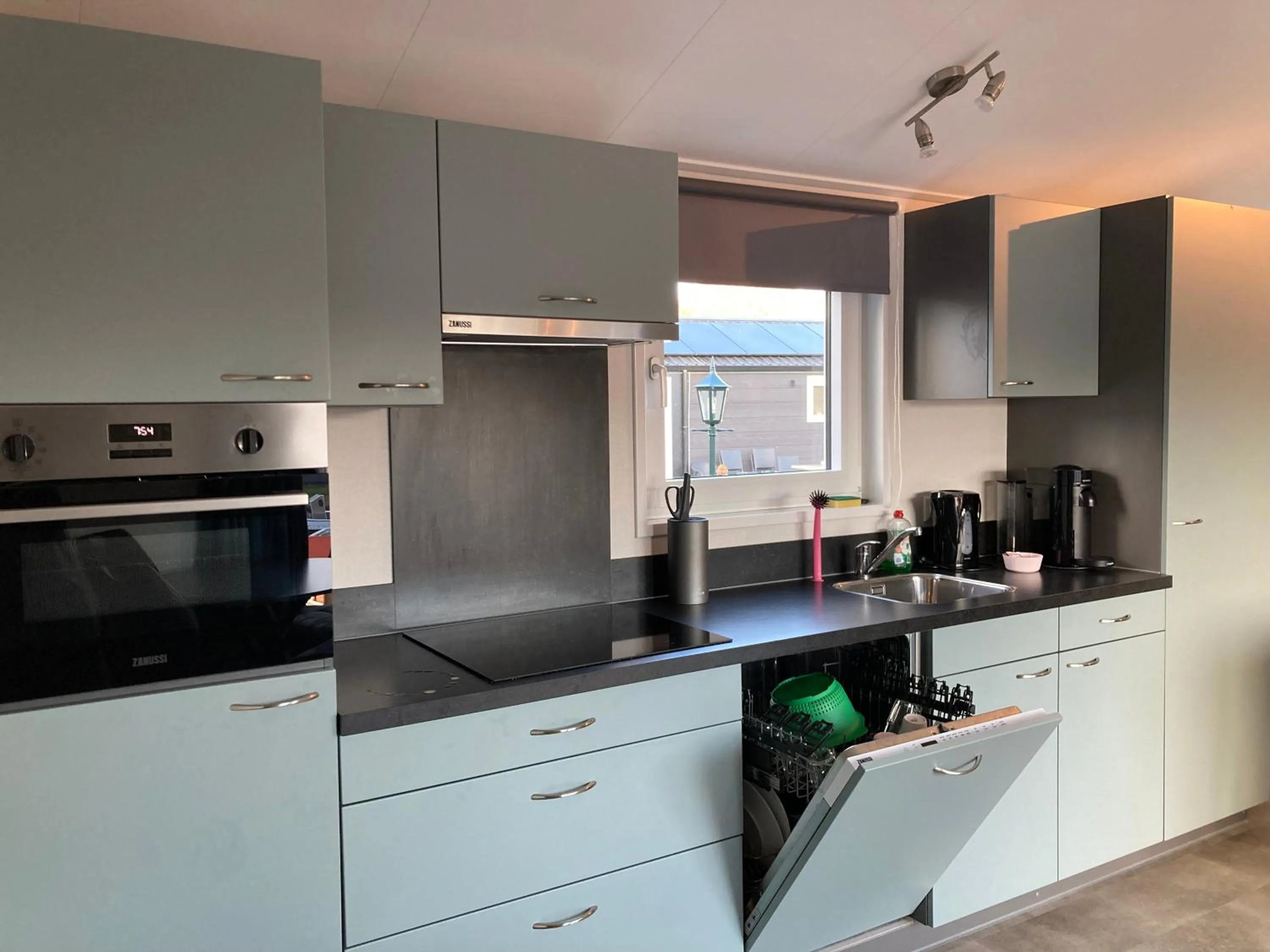 Kitchen or kitchenette in Waterpark Giethoorn