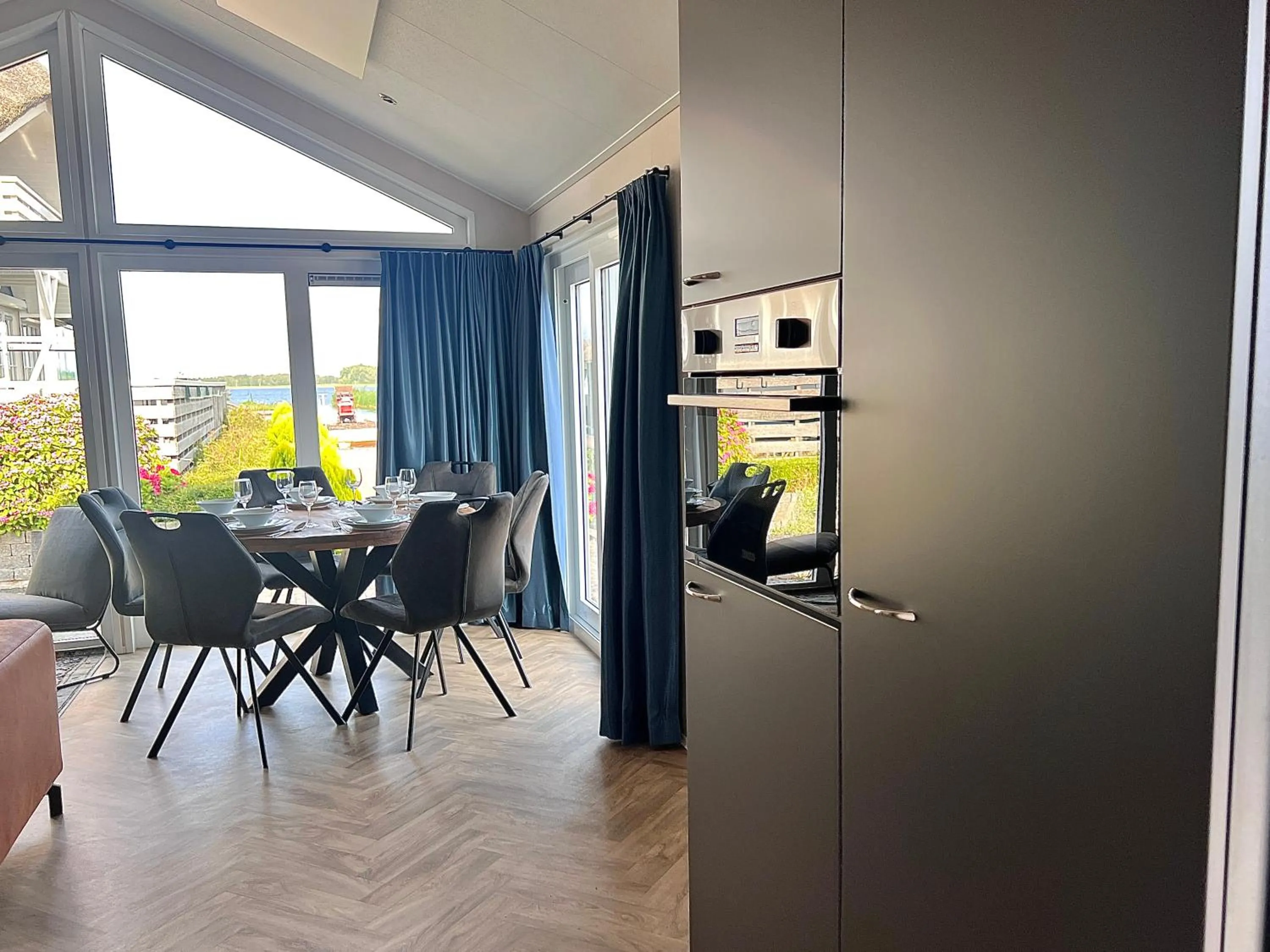 Dining area in Waterpark Giethoorn