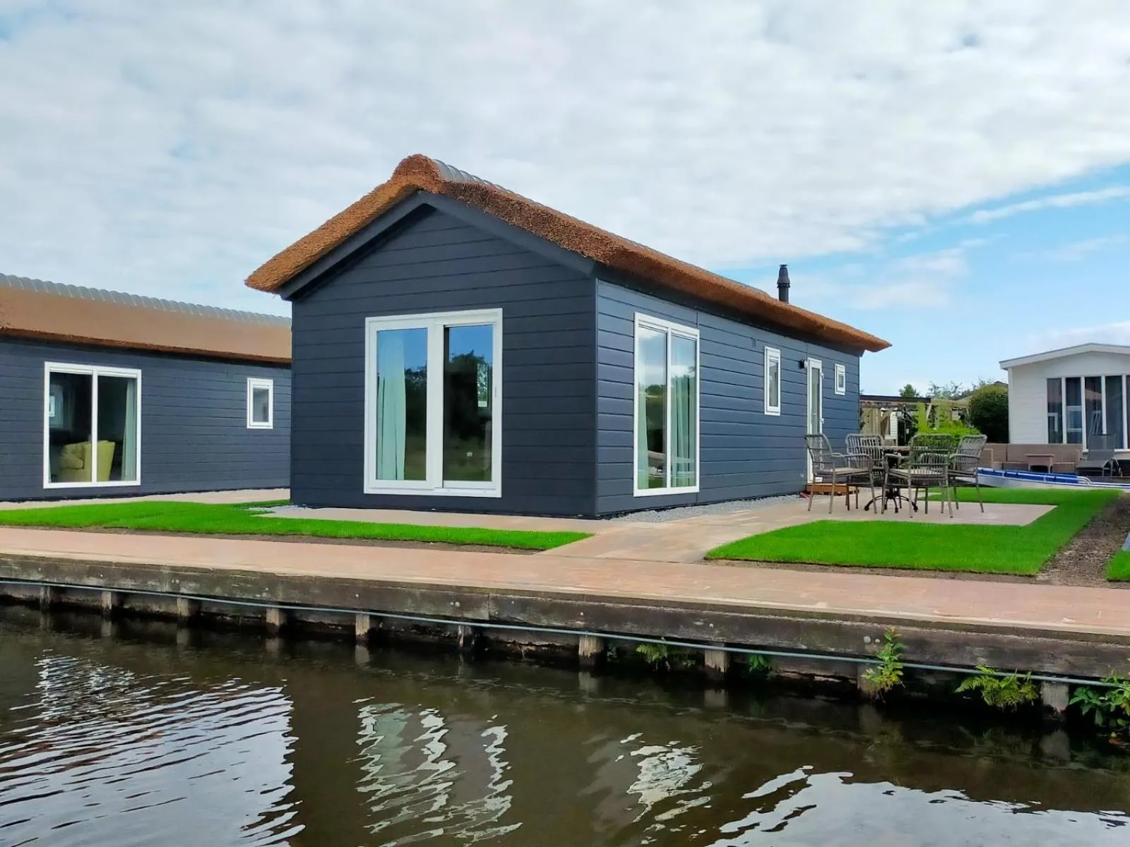 Property building in Waterpark Giethoorn