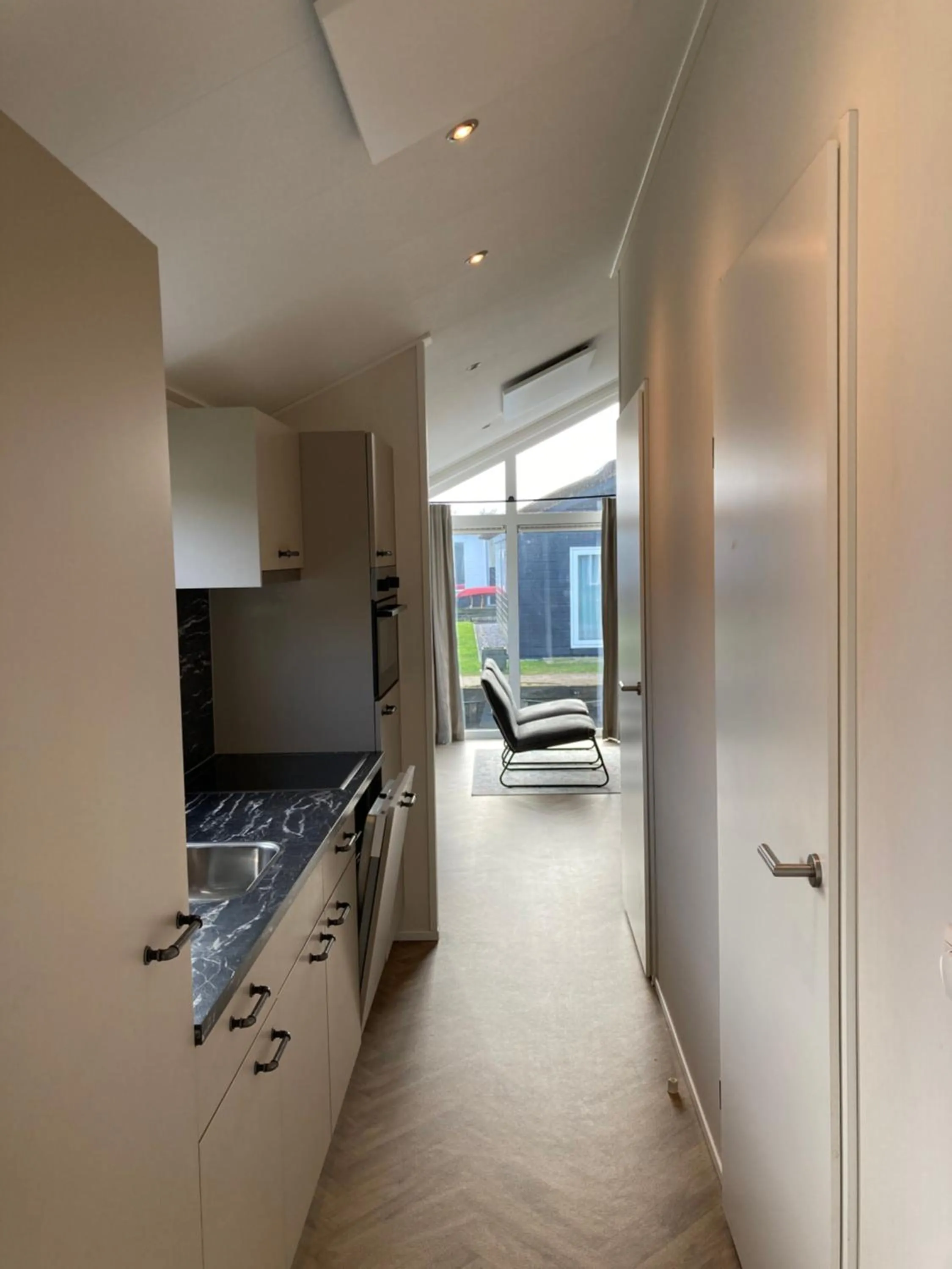 Kitchen or kitchenette in Waterpark Giethoorn