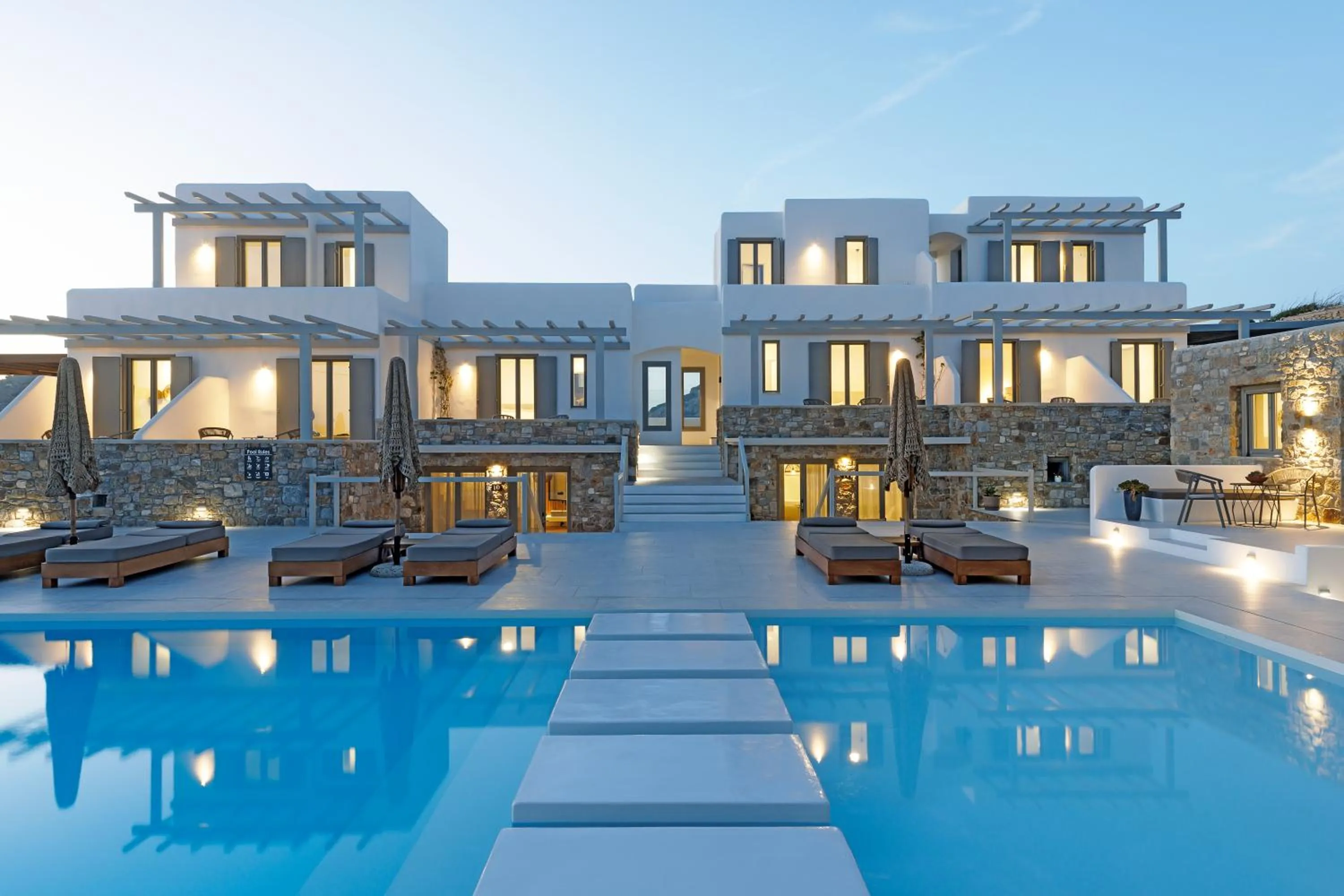 Property building in Ionic Suites