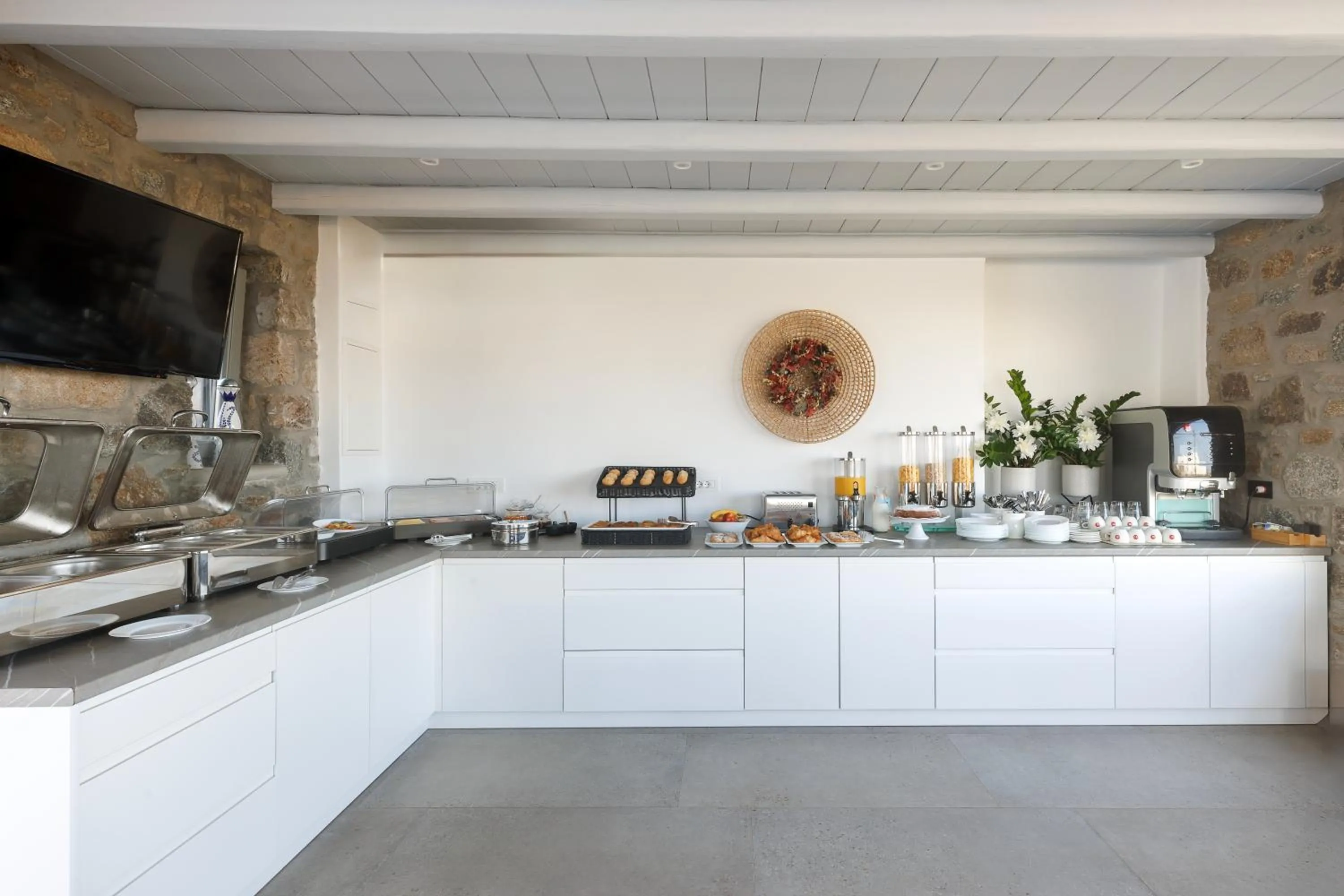 Breakfast in Ionic Suites