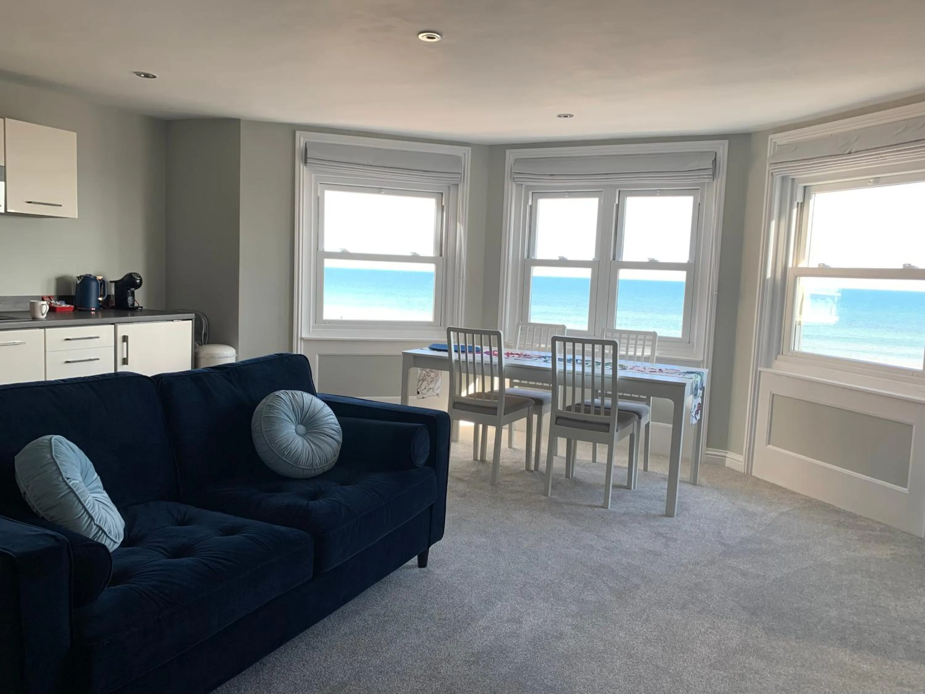 The Beachfront Lookout a Stunning Apartment with Perfect Sea View