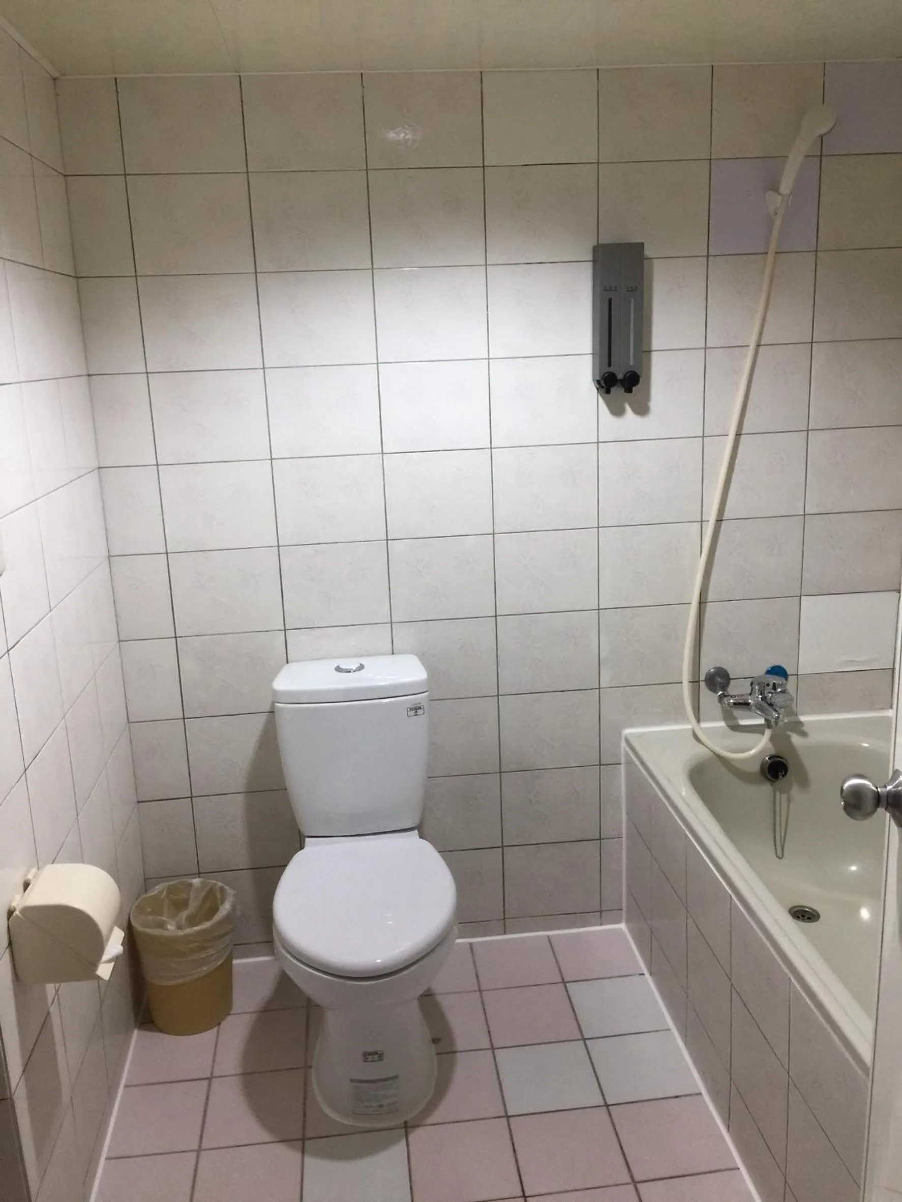 Bathroom in Long Siang Hotel