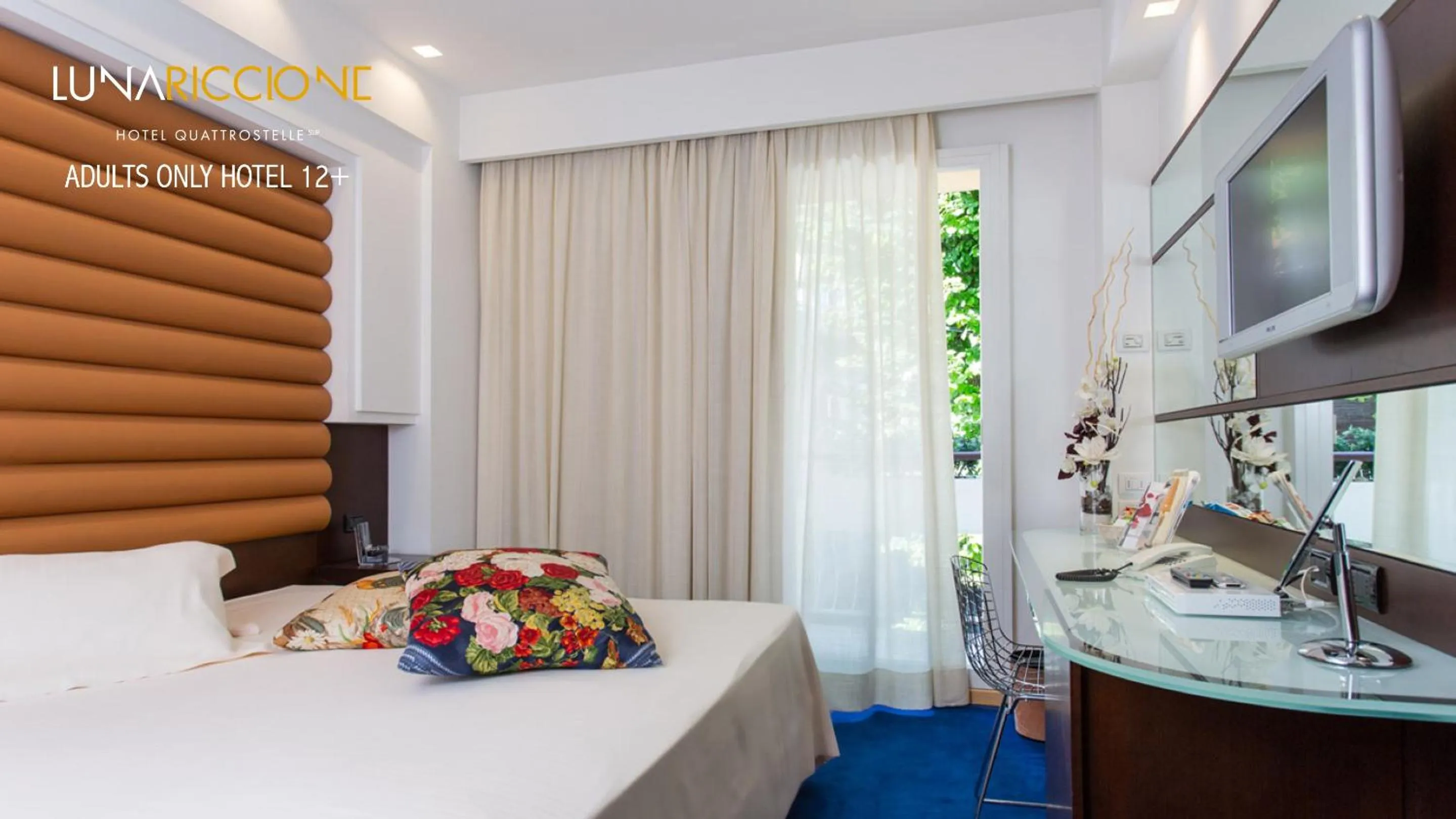 Bed in Hotel Luna Riccione e Aqua Spa Only Adults +12
