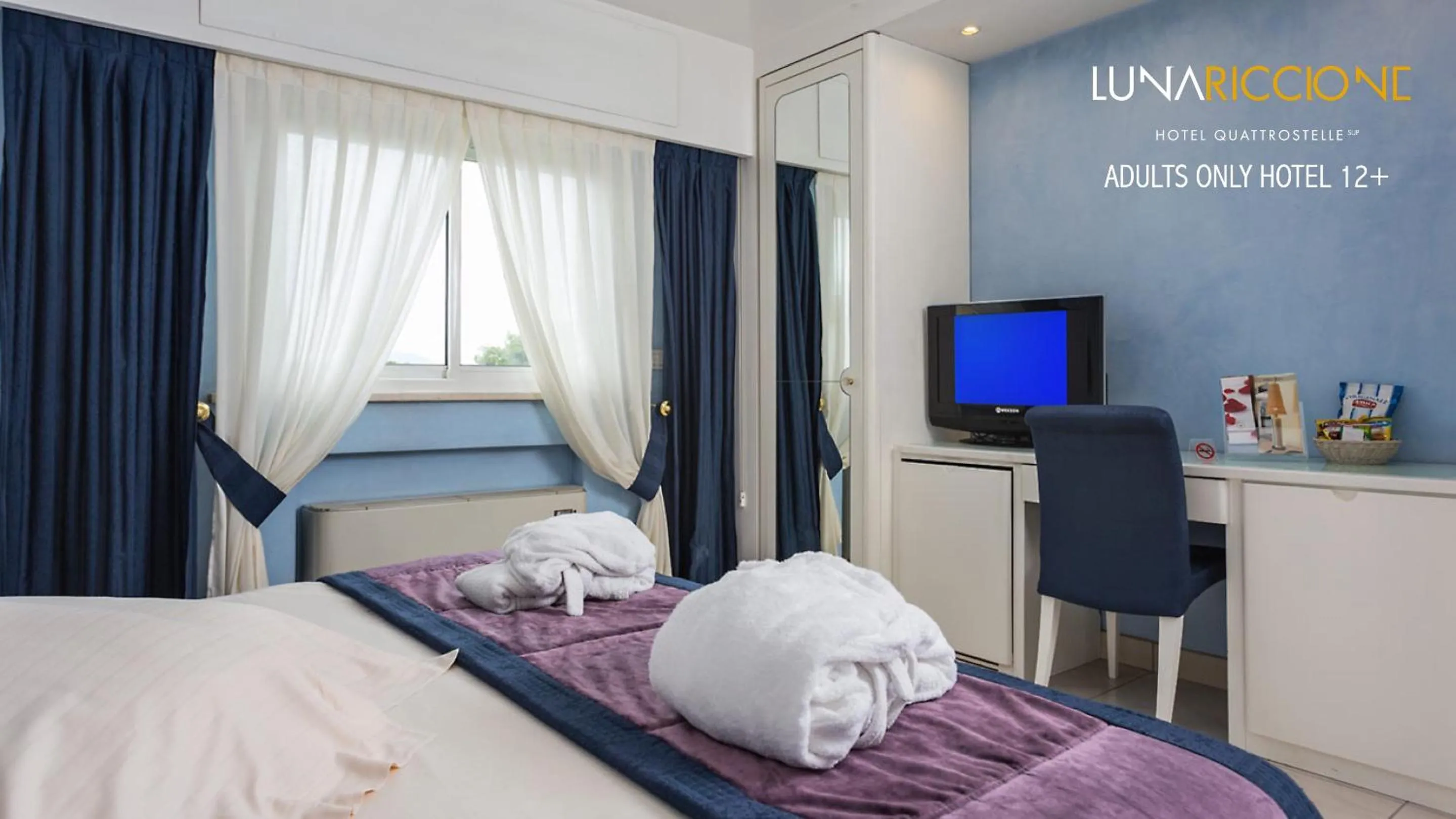 Bed in Hotel Luna Riccione e Aqua Spa Only Adults +12