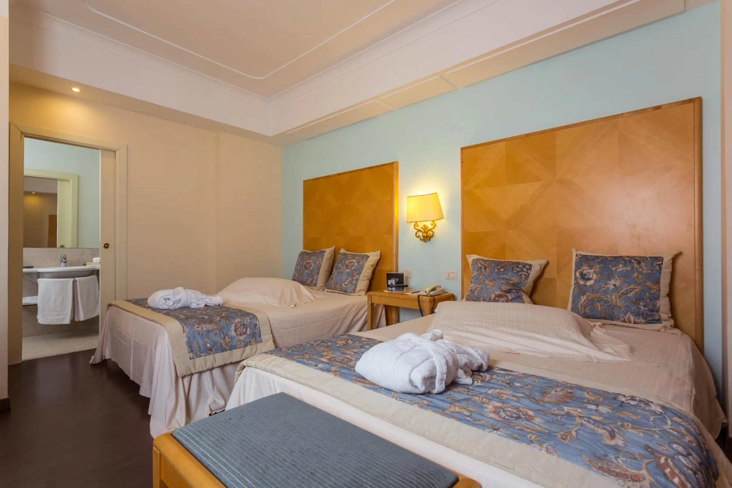 Bed in Hotel Luna Riccione e Aqua Spa Only Adults +12