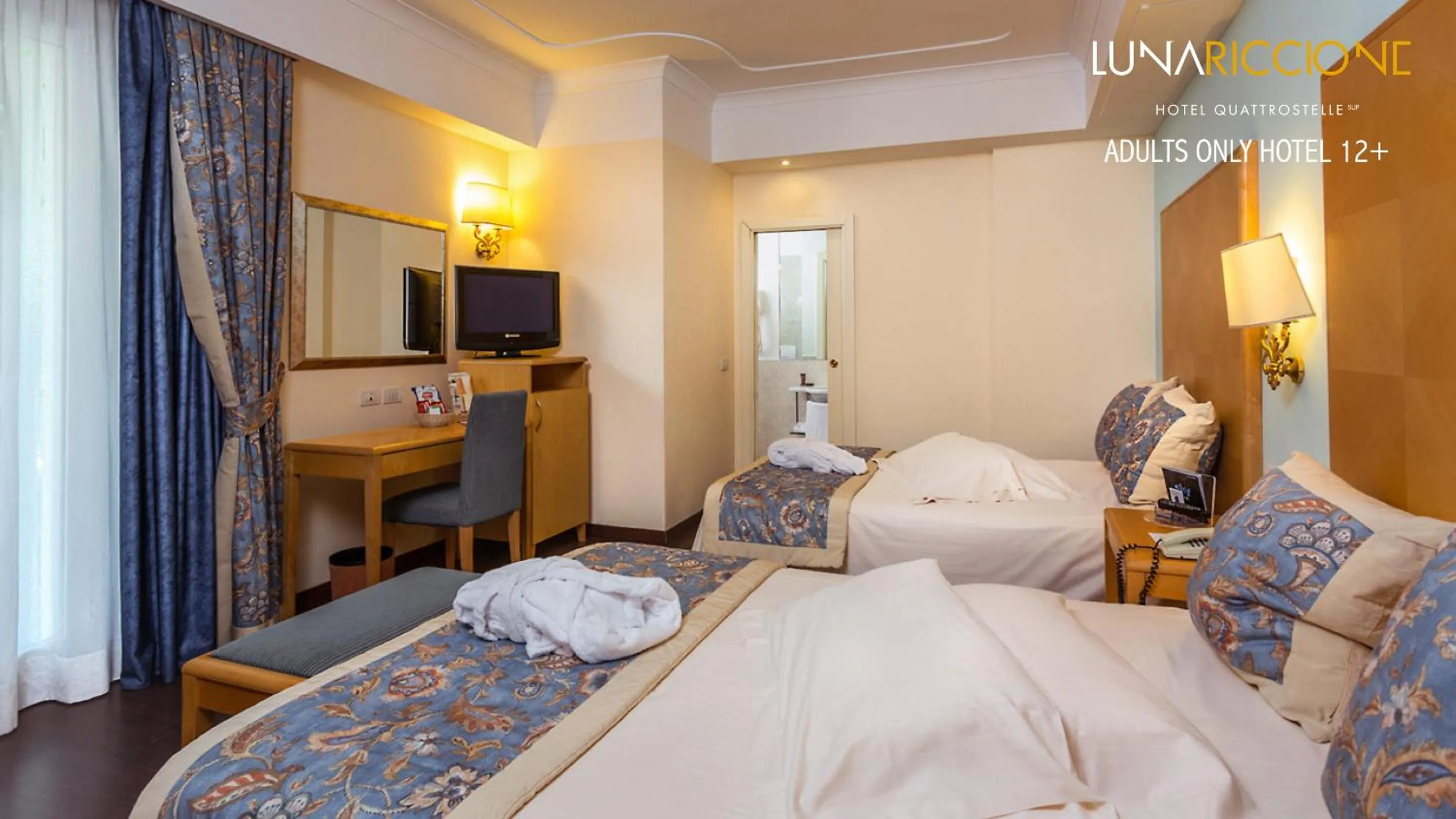 Bed in Hotel Luna Riccione e Aqua Spa Only Adults +12