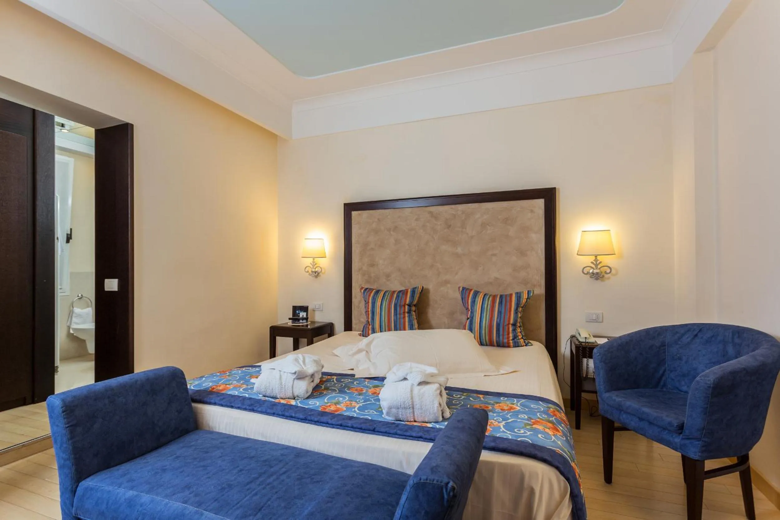 Bed in Hotel Luna Riccione e Aqua Spa Only Adults +12