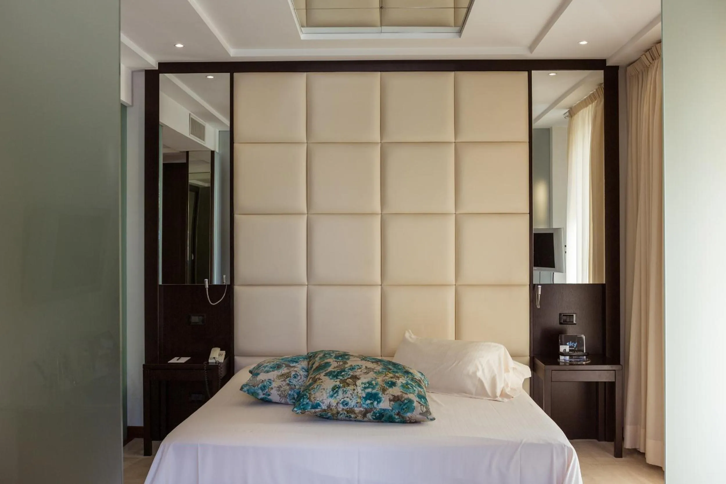 Bed in Hotel Luna Riccione e Aqua Spa Only Adults +12