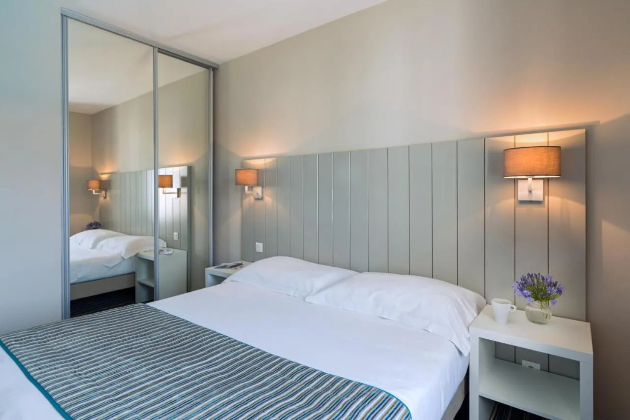 Bed in Residence Thalasso Concarneau