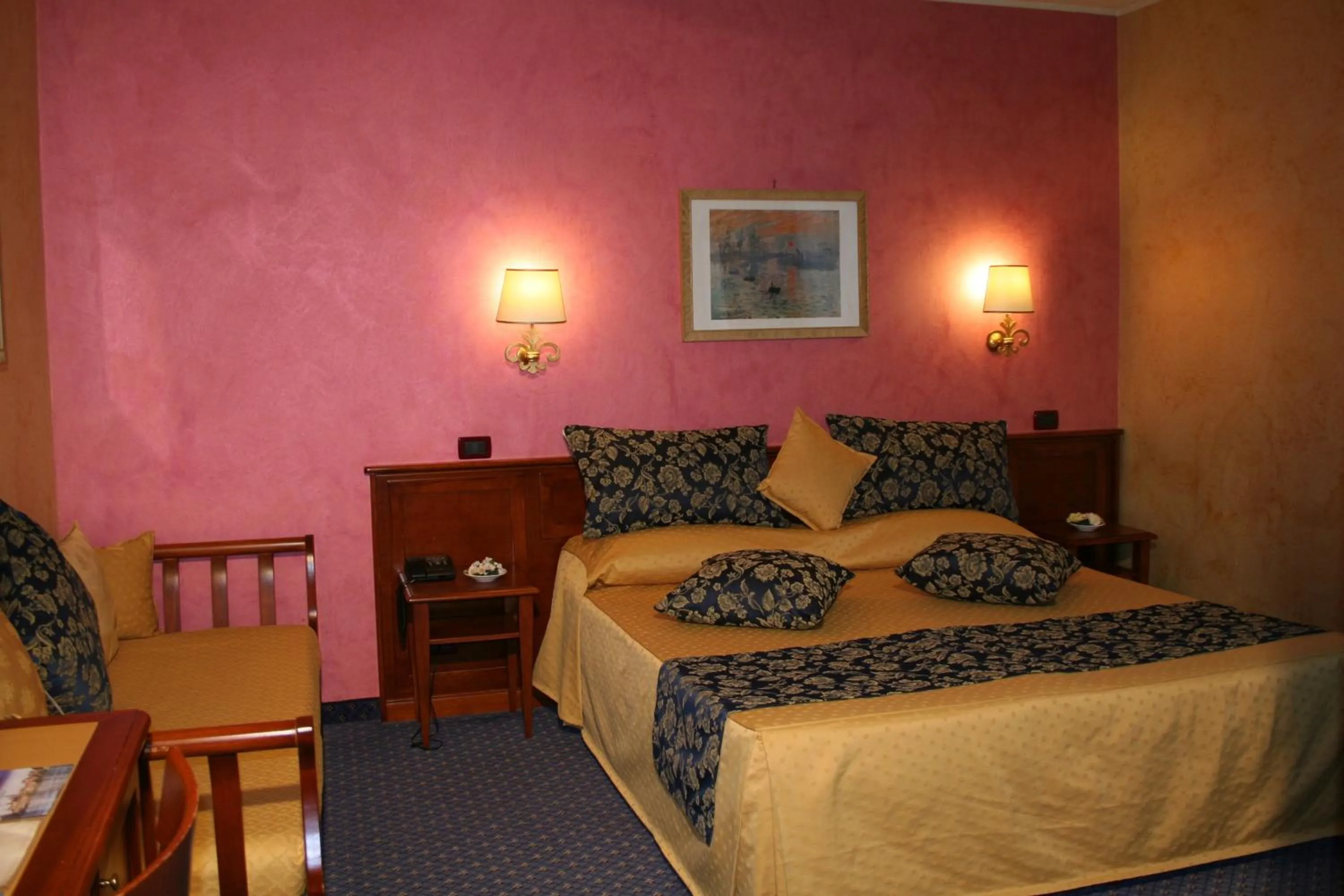 Photo of the whole room, Bed in Hotel Abacus