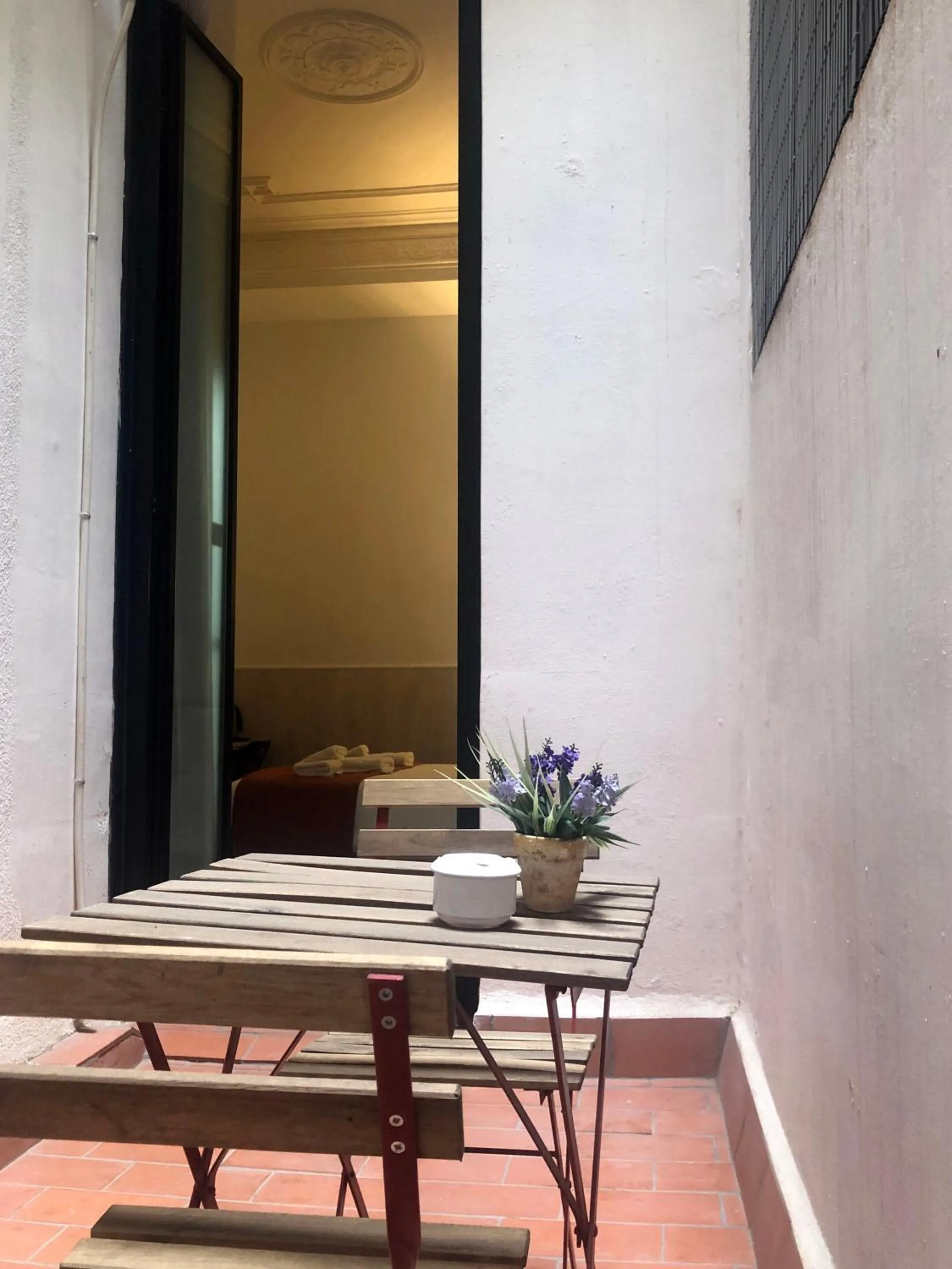 Patio in Hostal Live Natura Barcelona