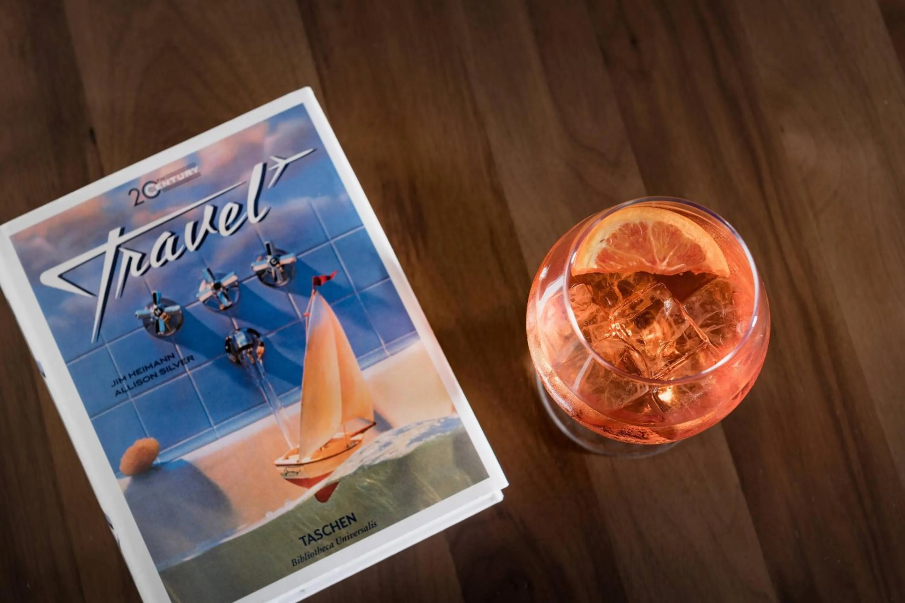 Lounge or bar in AC Hotel Firenze by Marriott