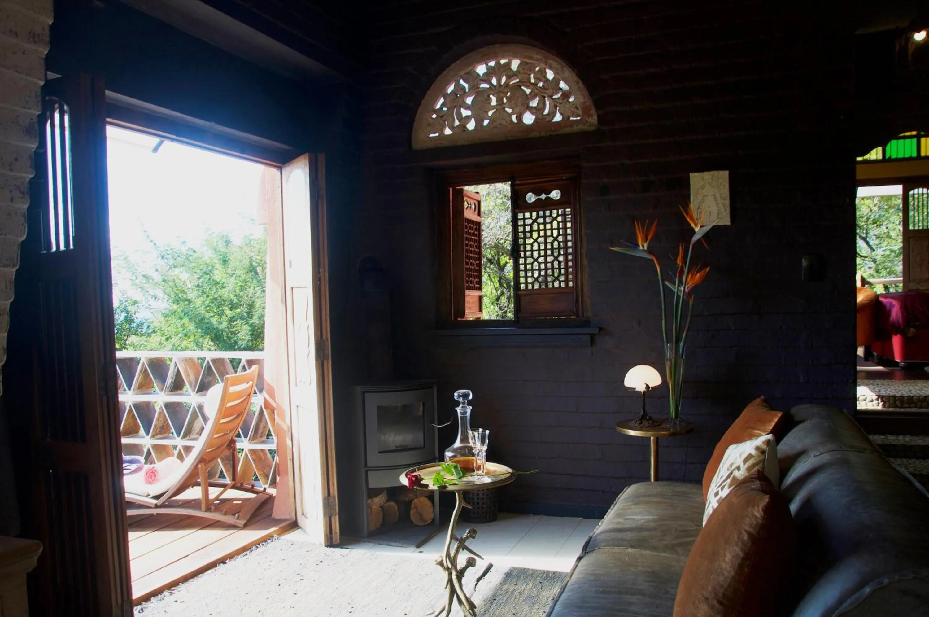 Seating area in Timamoon Lodge