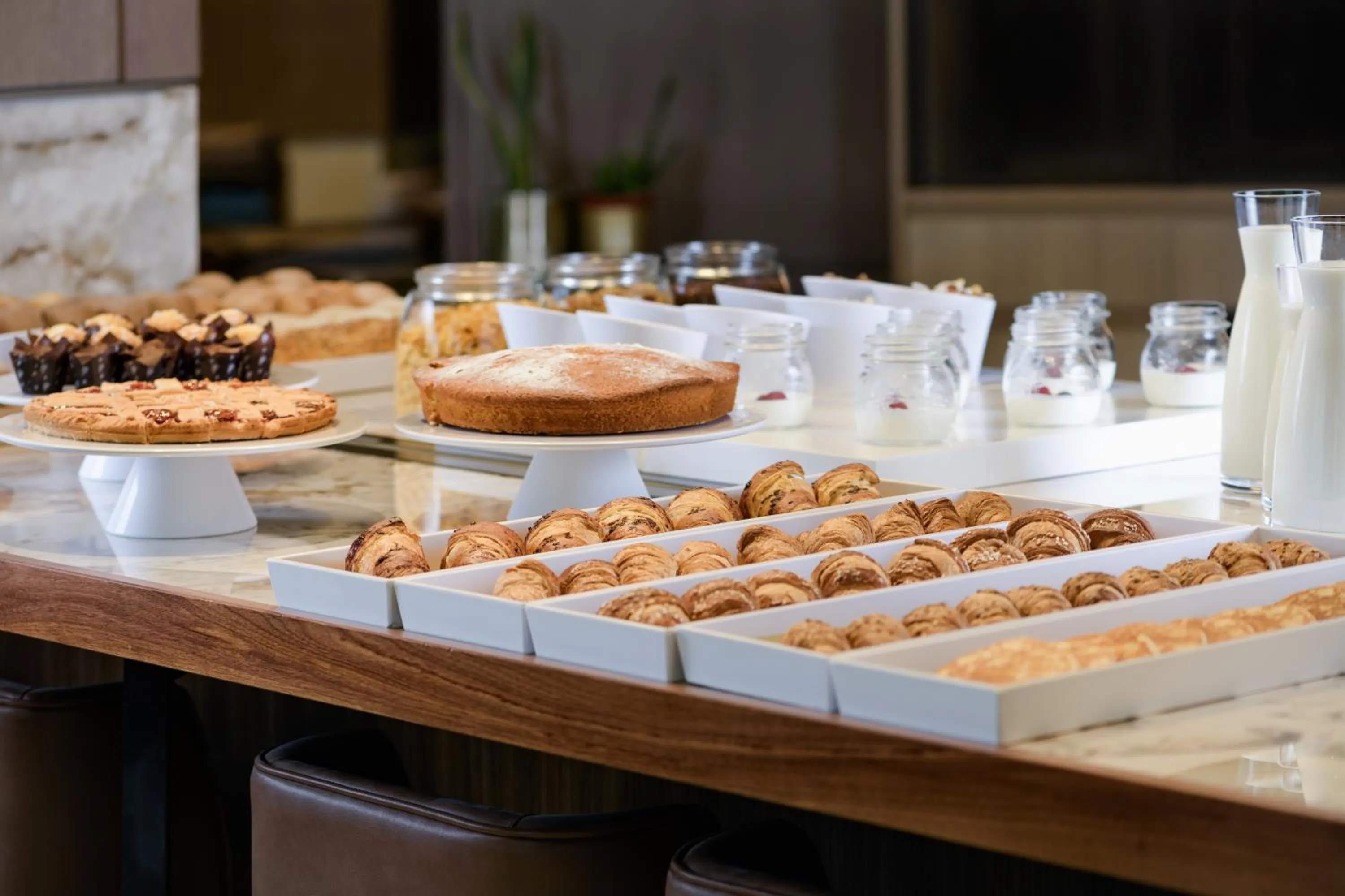 Food and drinks in AC Hotel Milano by Marriott