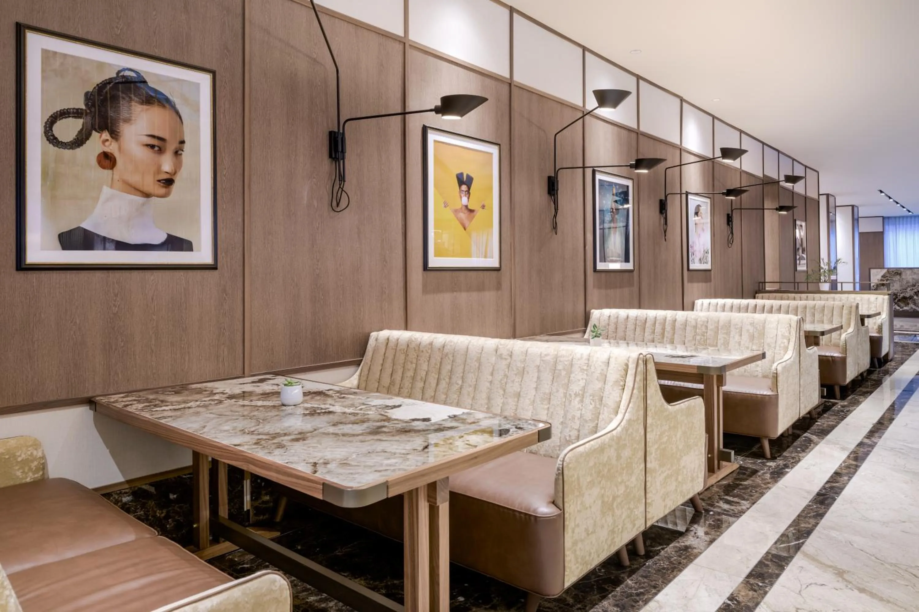 Communal lounge/ TV room in AC Hotel Milano by Marriott