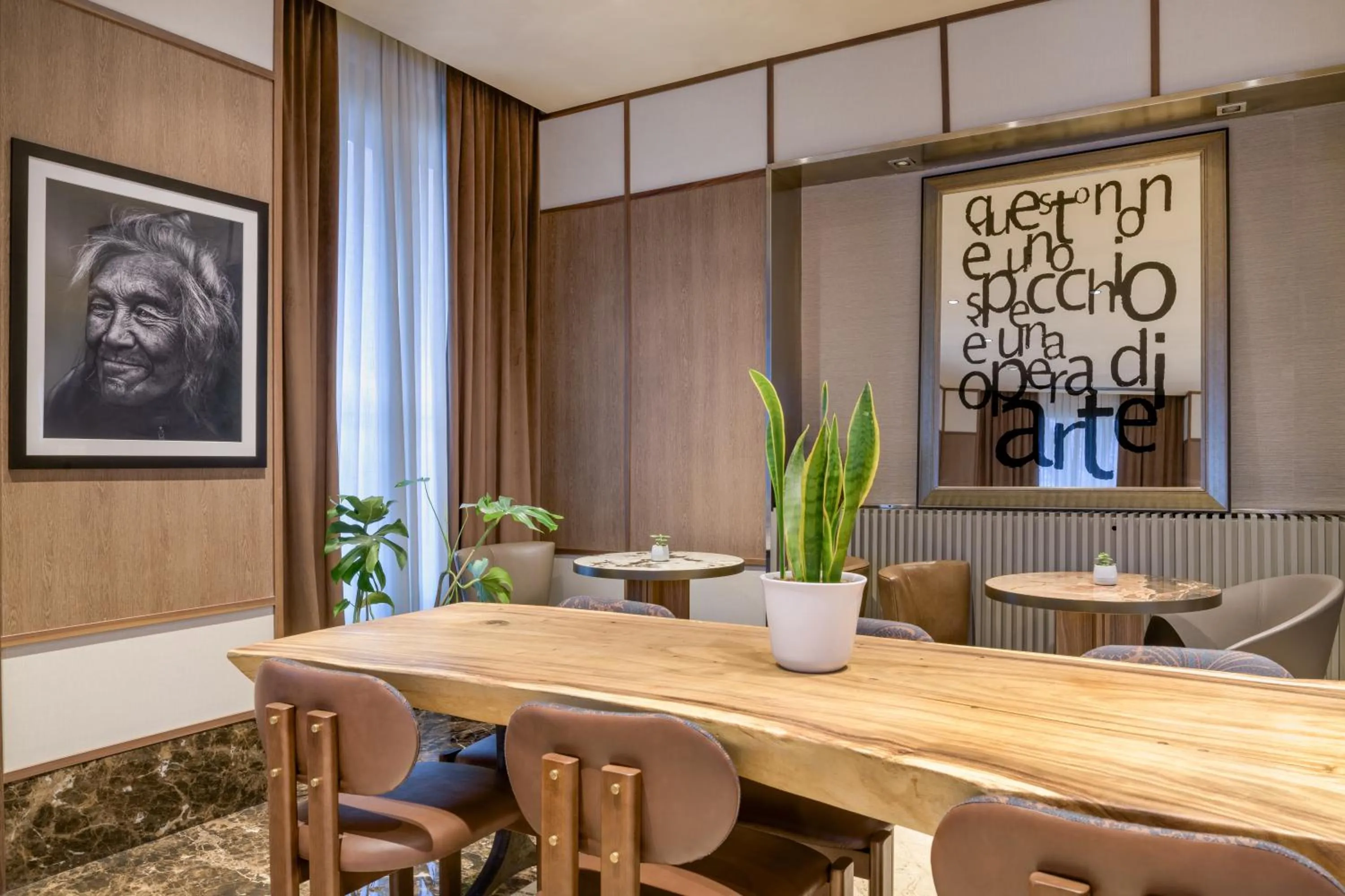 Living room in AC Hotel Milano by Marriott