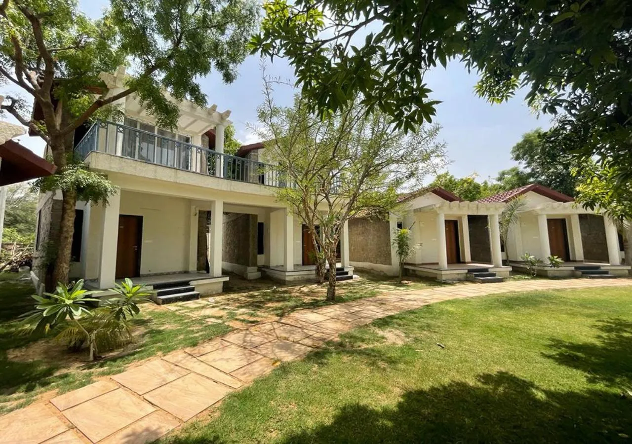 Property building in Las Cabanas Resort