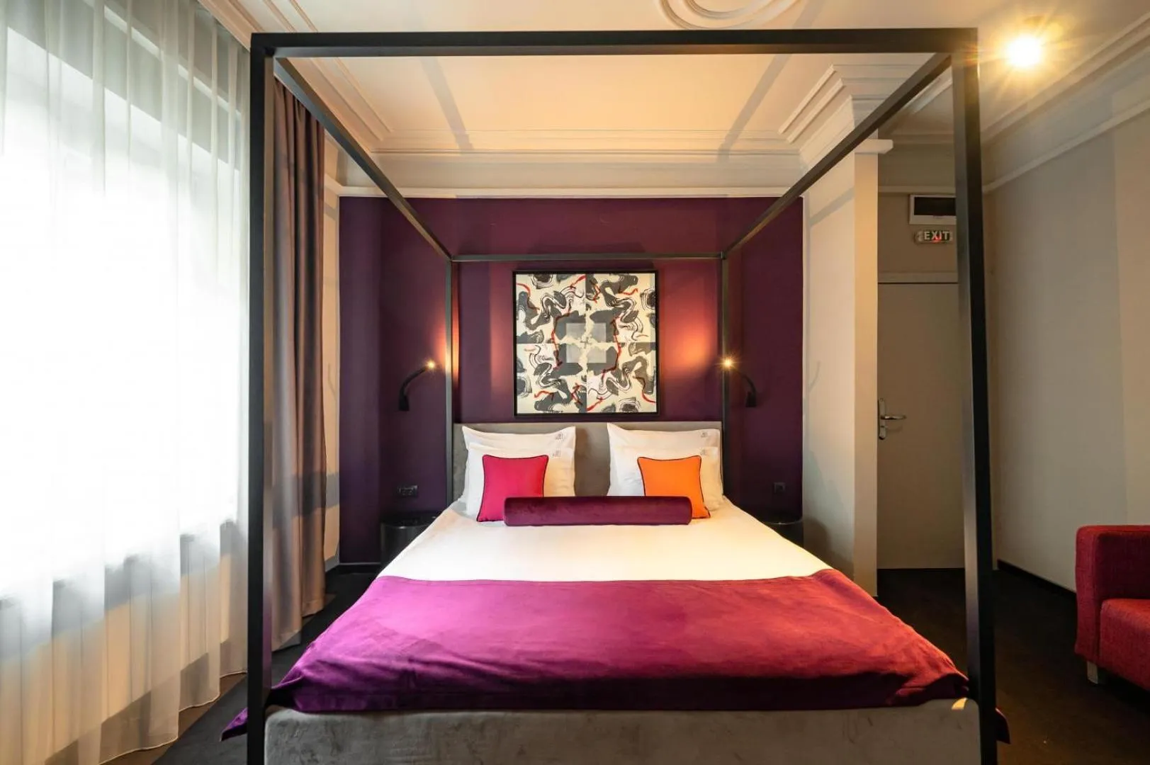 Bed in ArtLoft Garni Hotel