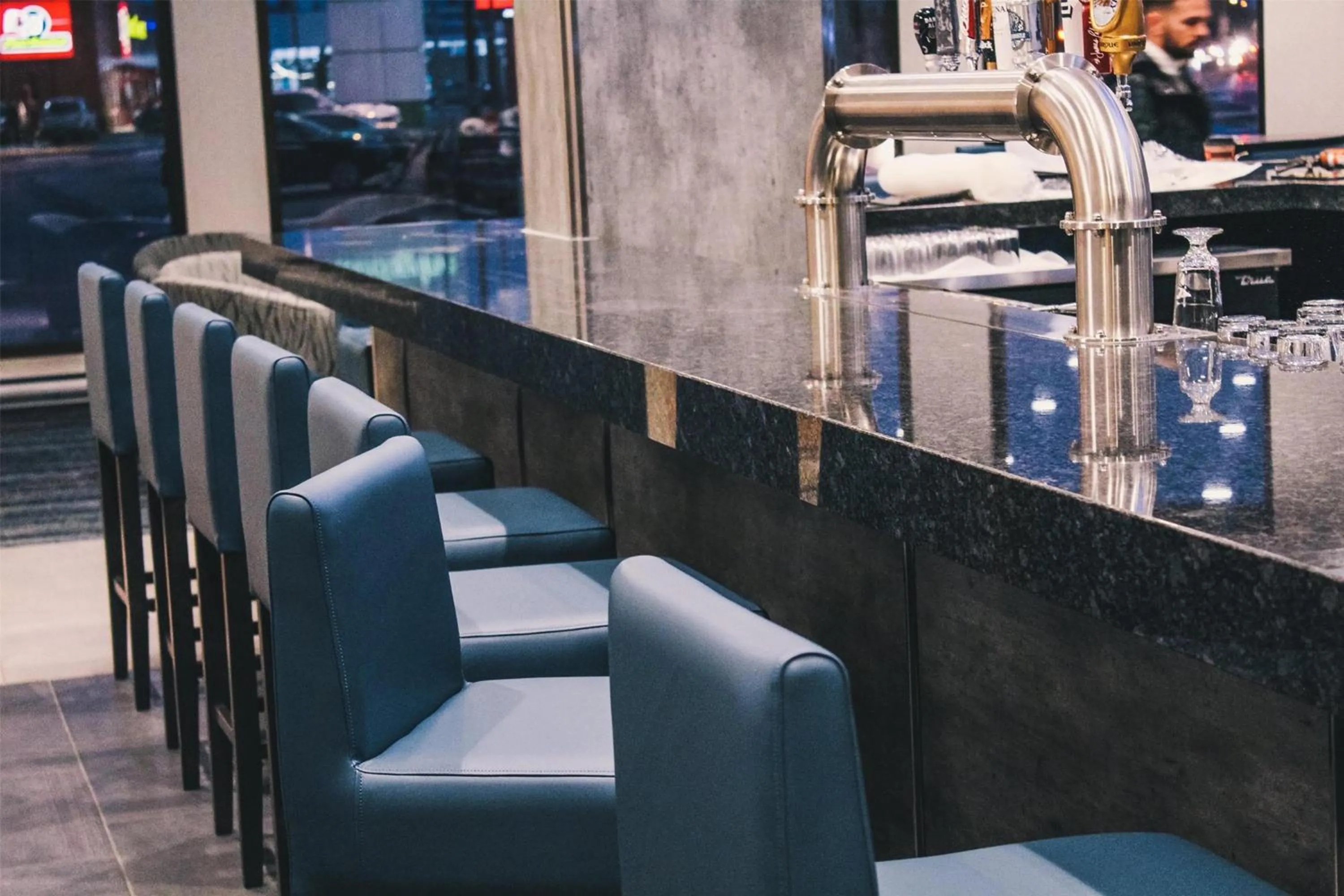 Lounge or bar in Birchwood Inn, BW Premier Collection