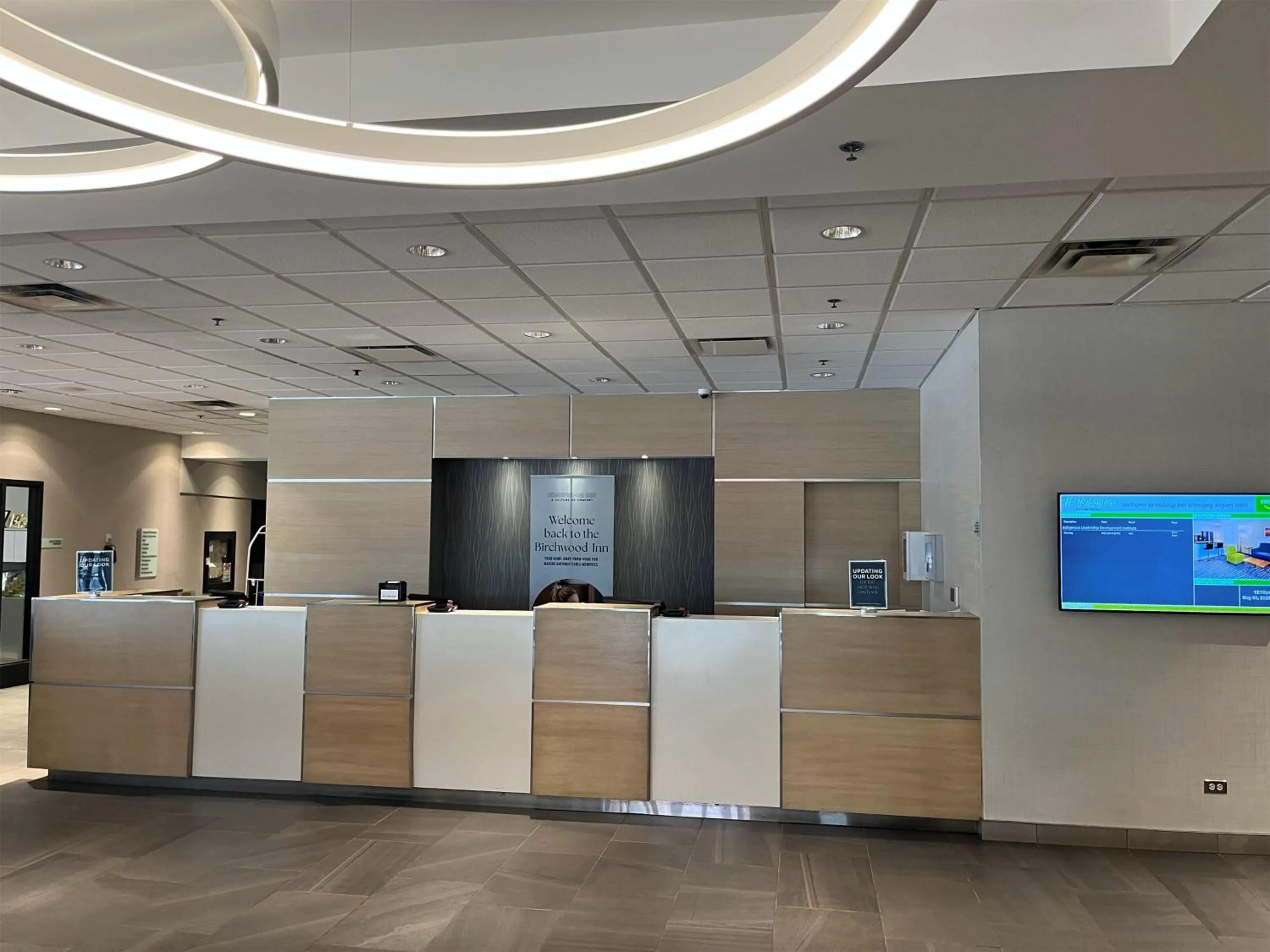 Lobby or reception in Birchwood Inn, BW Premier Collection