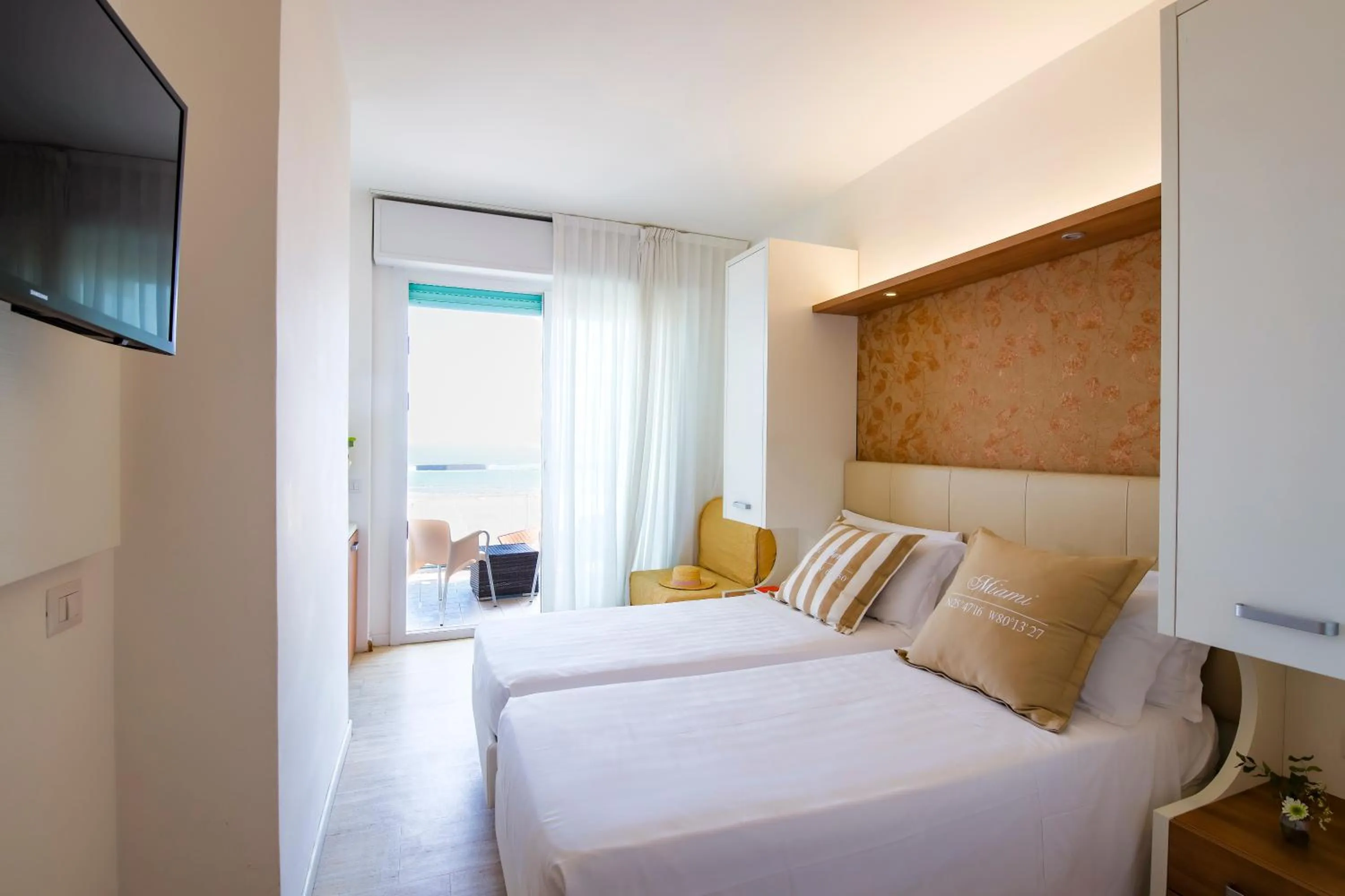 Photo of the whole room, Bed in Eurhotel