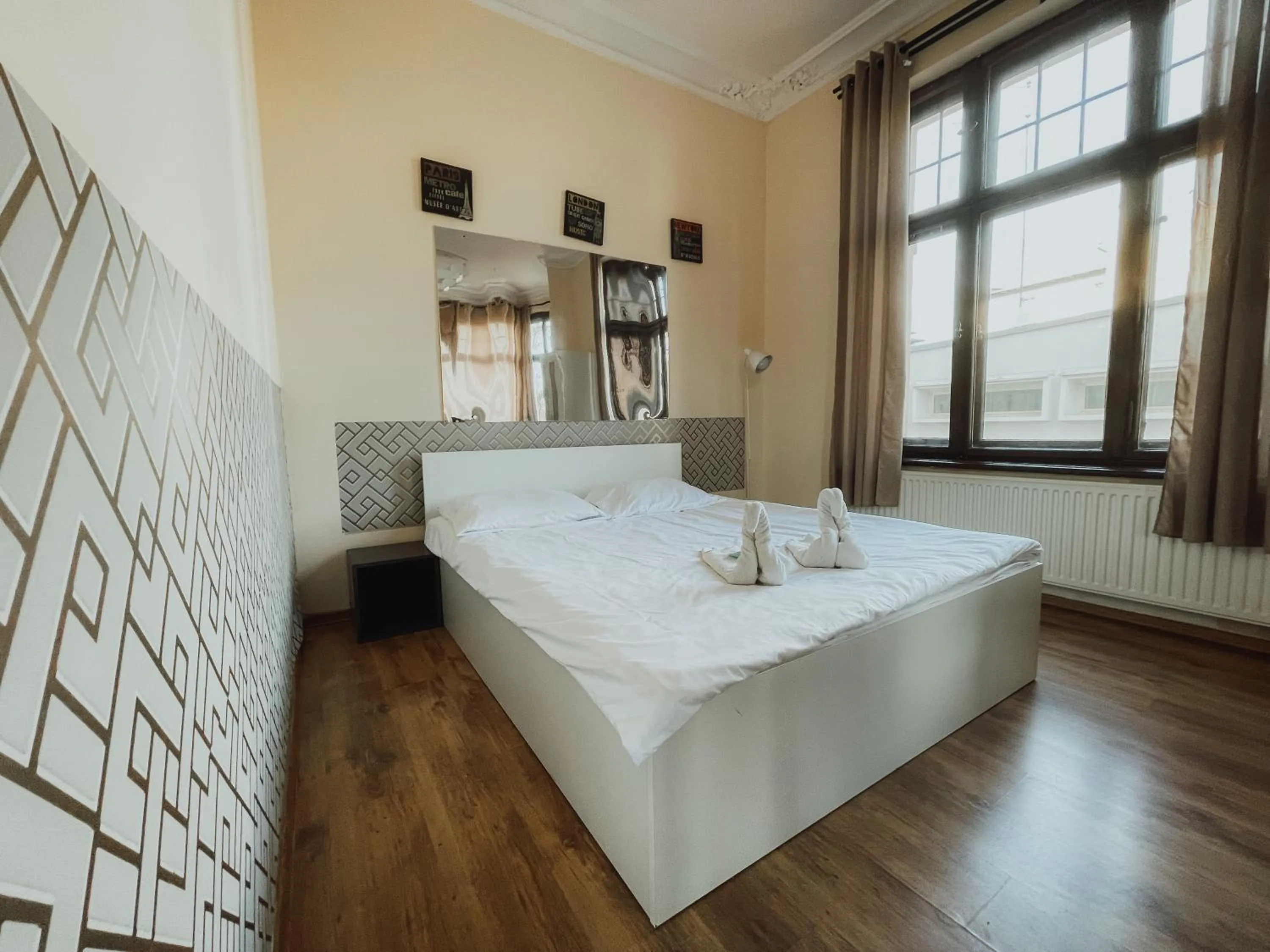 Bed in Central Sopot